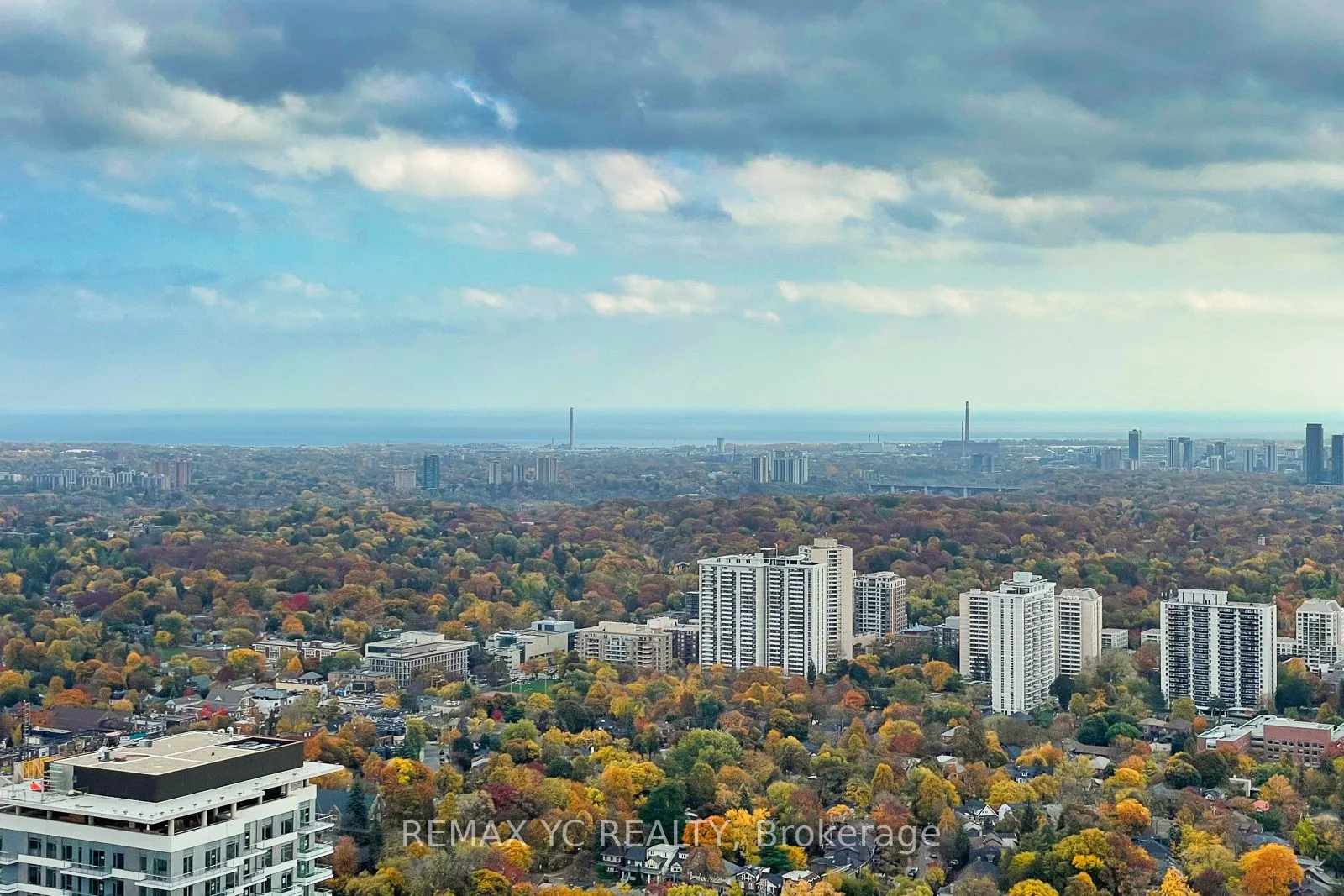8 Eglinton Avenue E, #4801