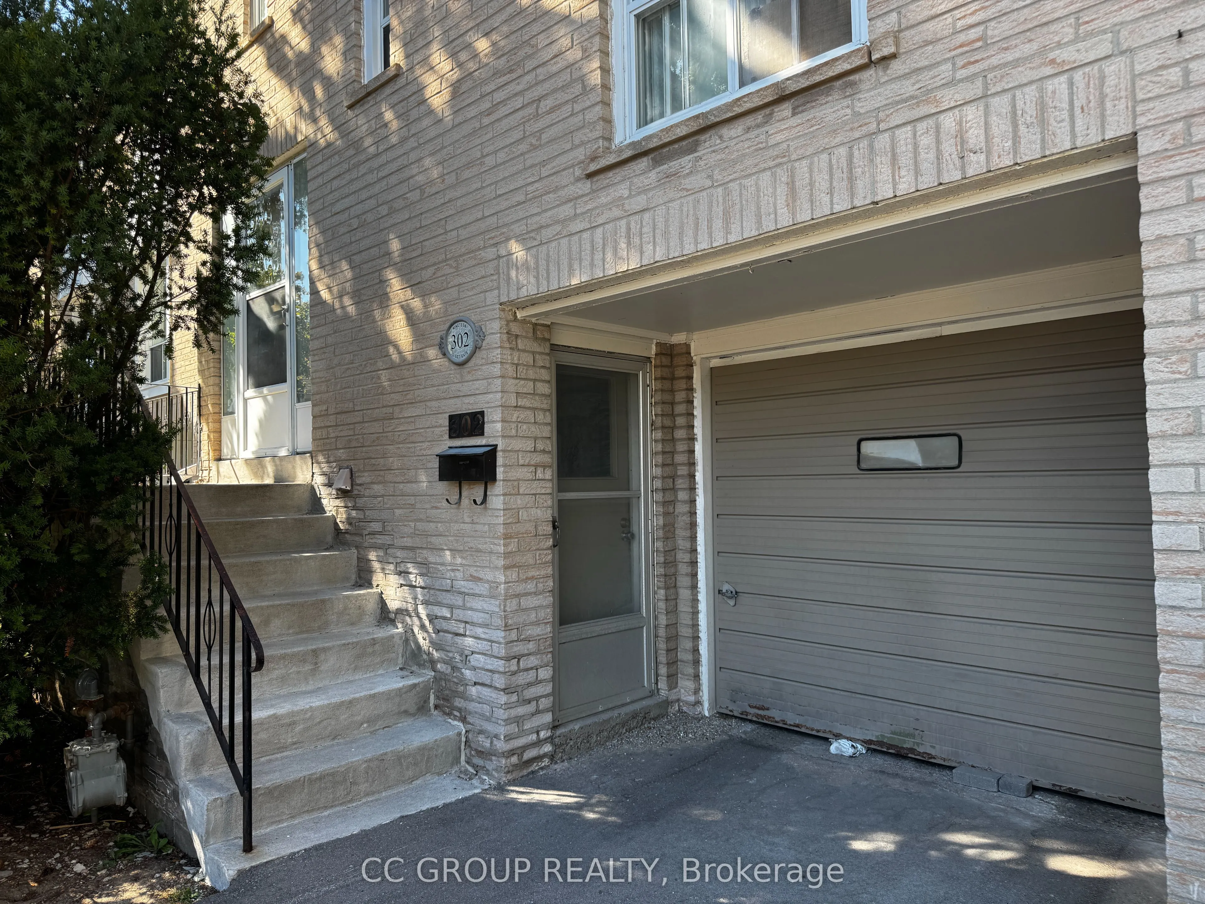 19 Liszt Gate, #302