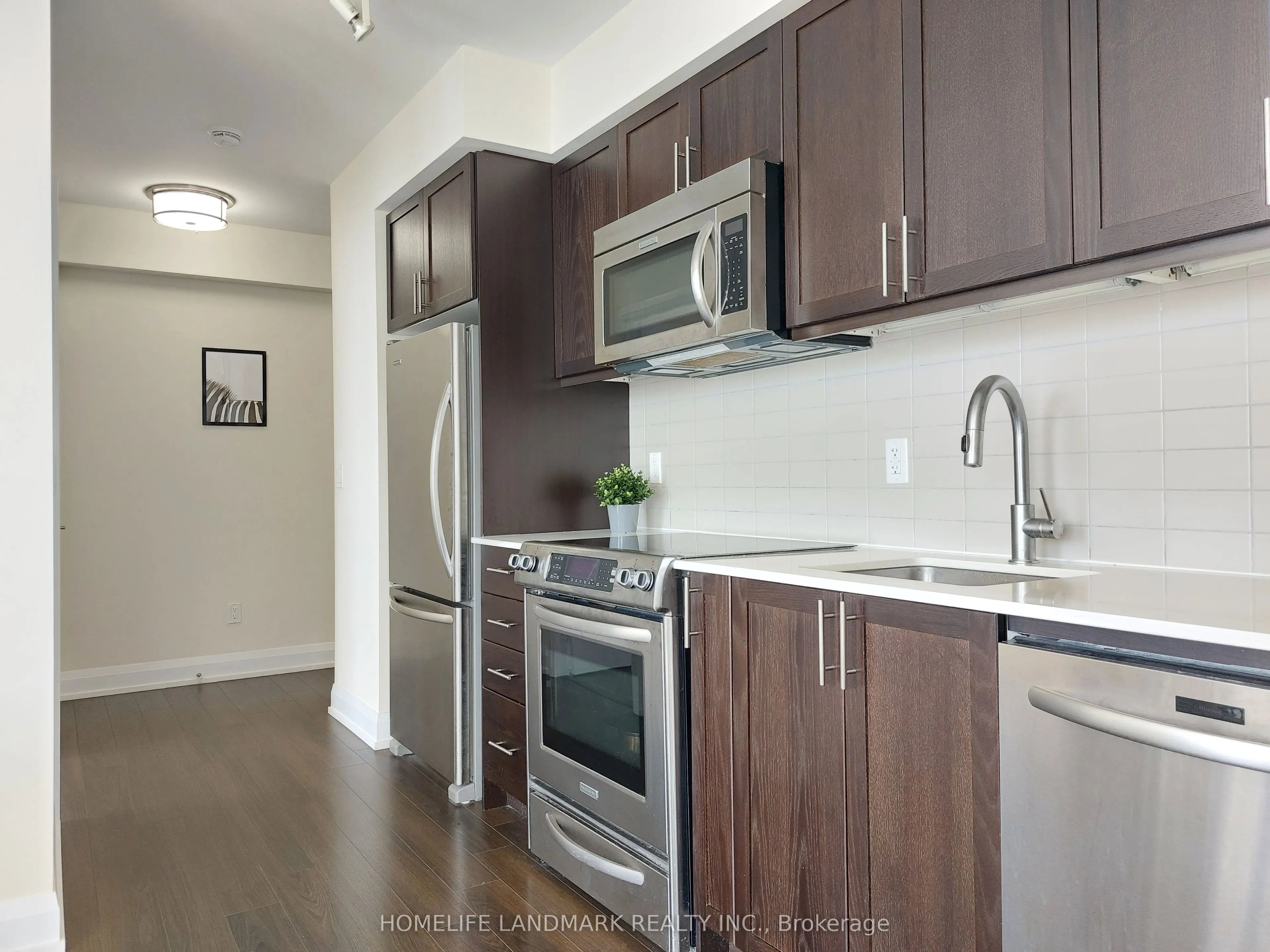 18 Graydon Hall Drive, #609