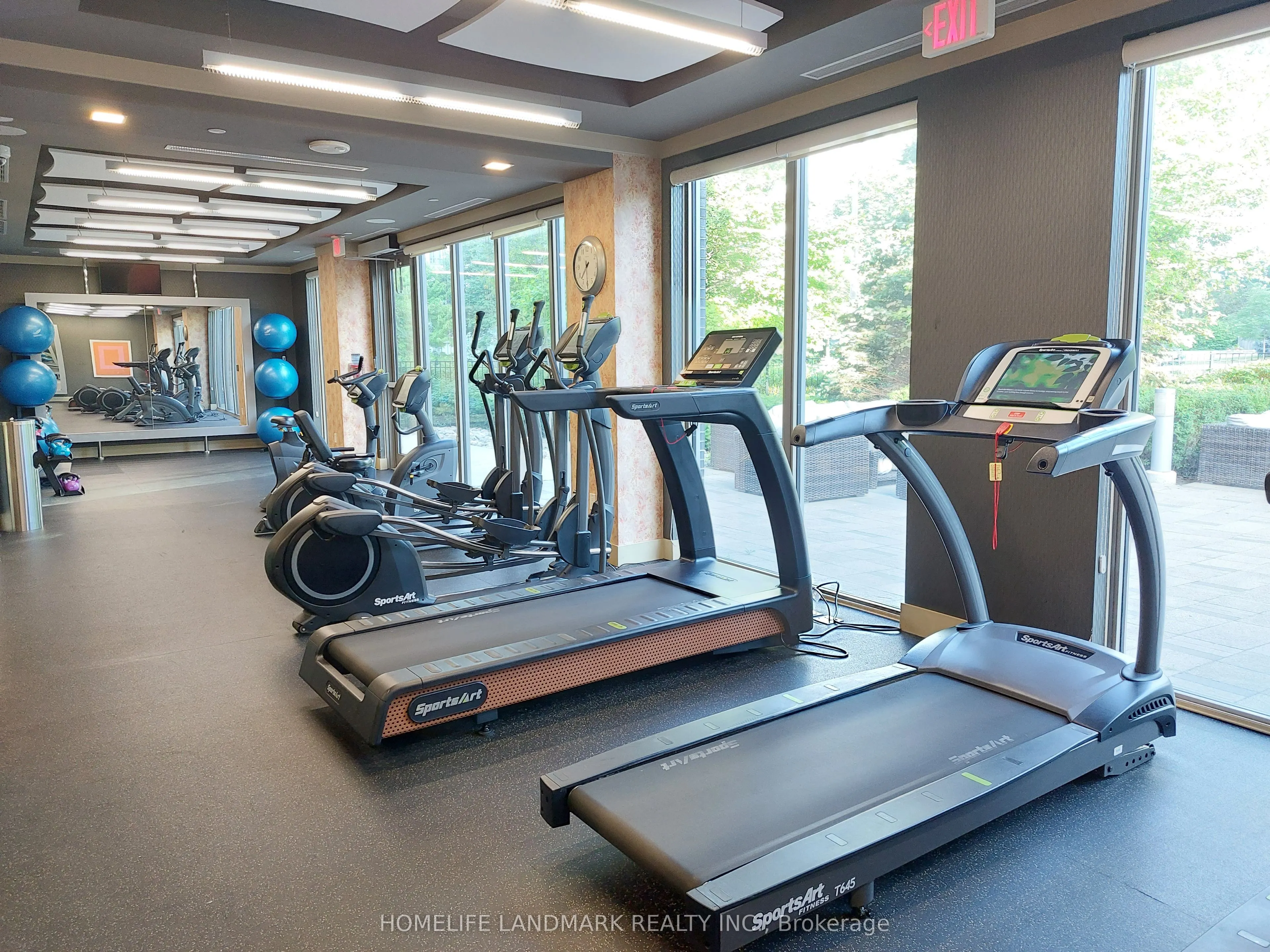 18 Graydon Hall Drive, #609