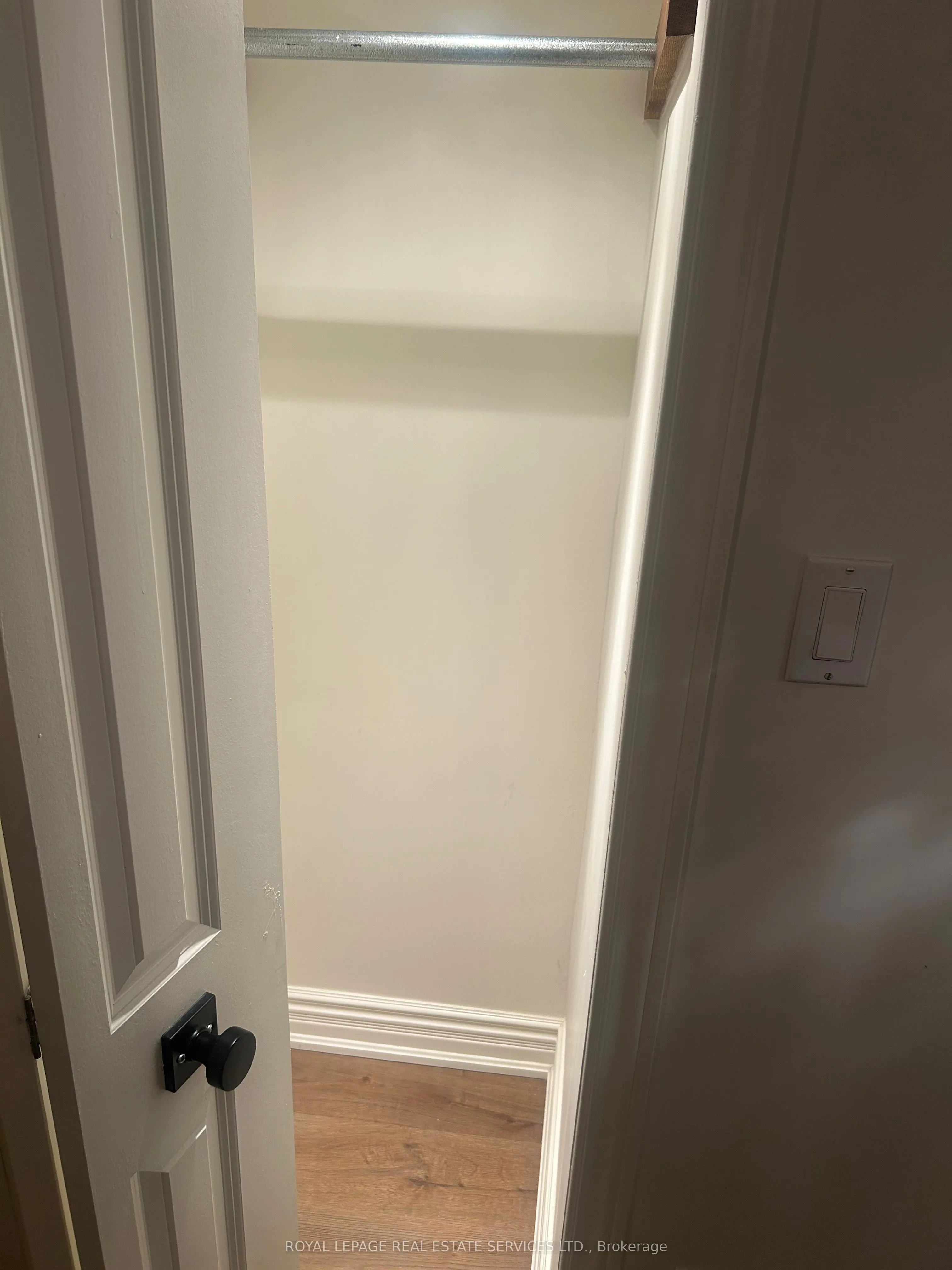 33 Woodlawn Avenue E, #L