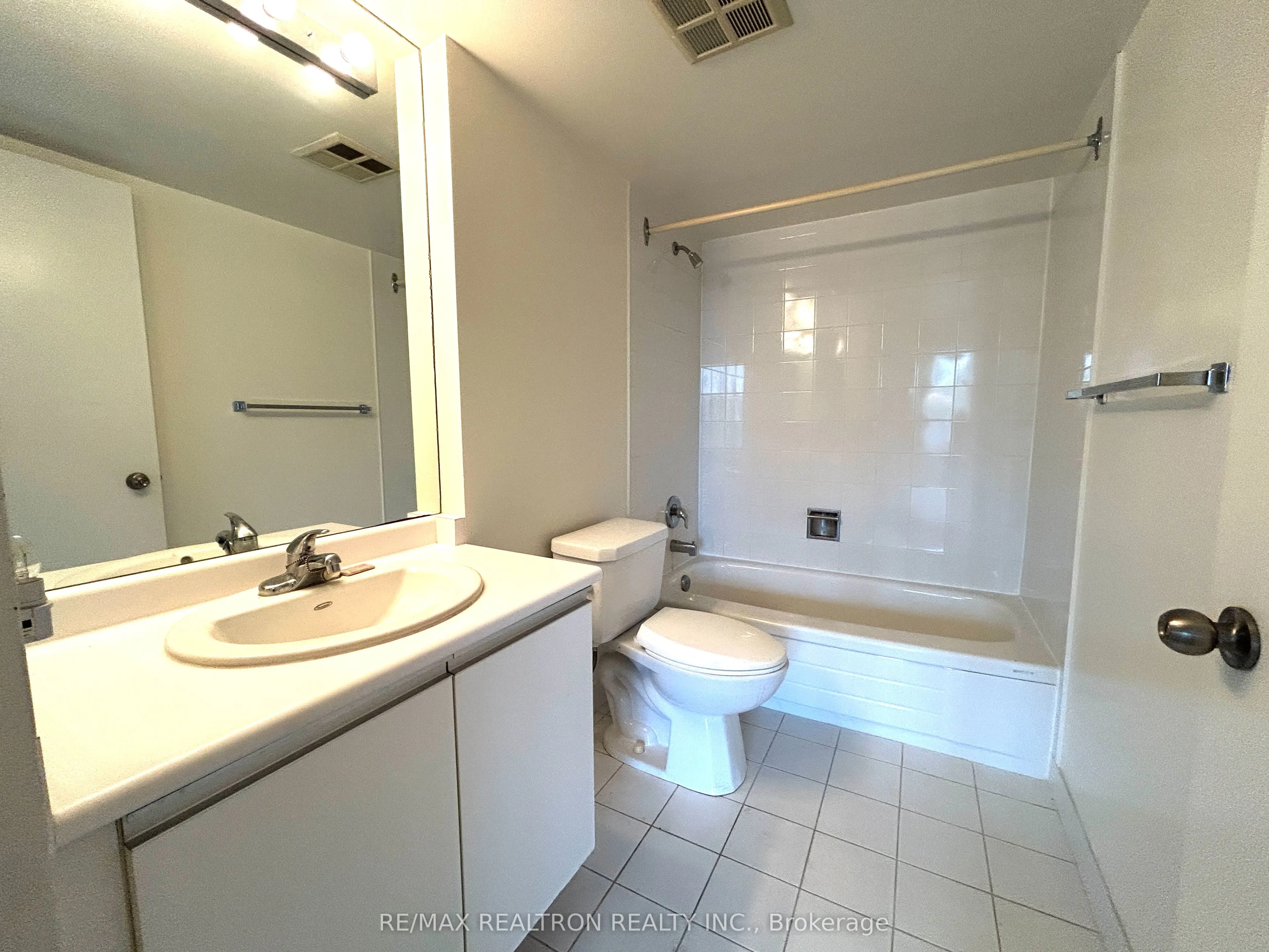 1131 Steeles Avenue W, #302