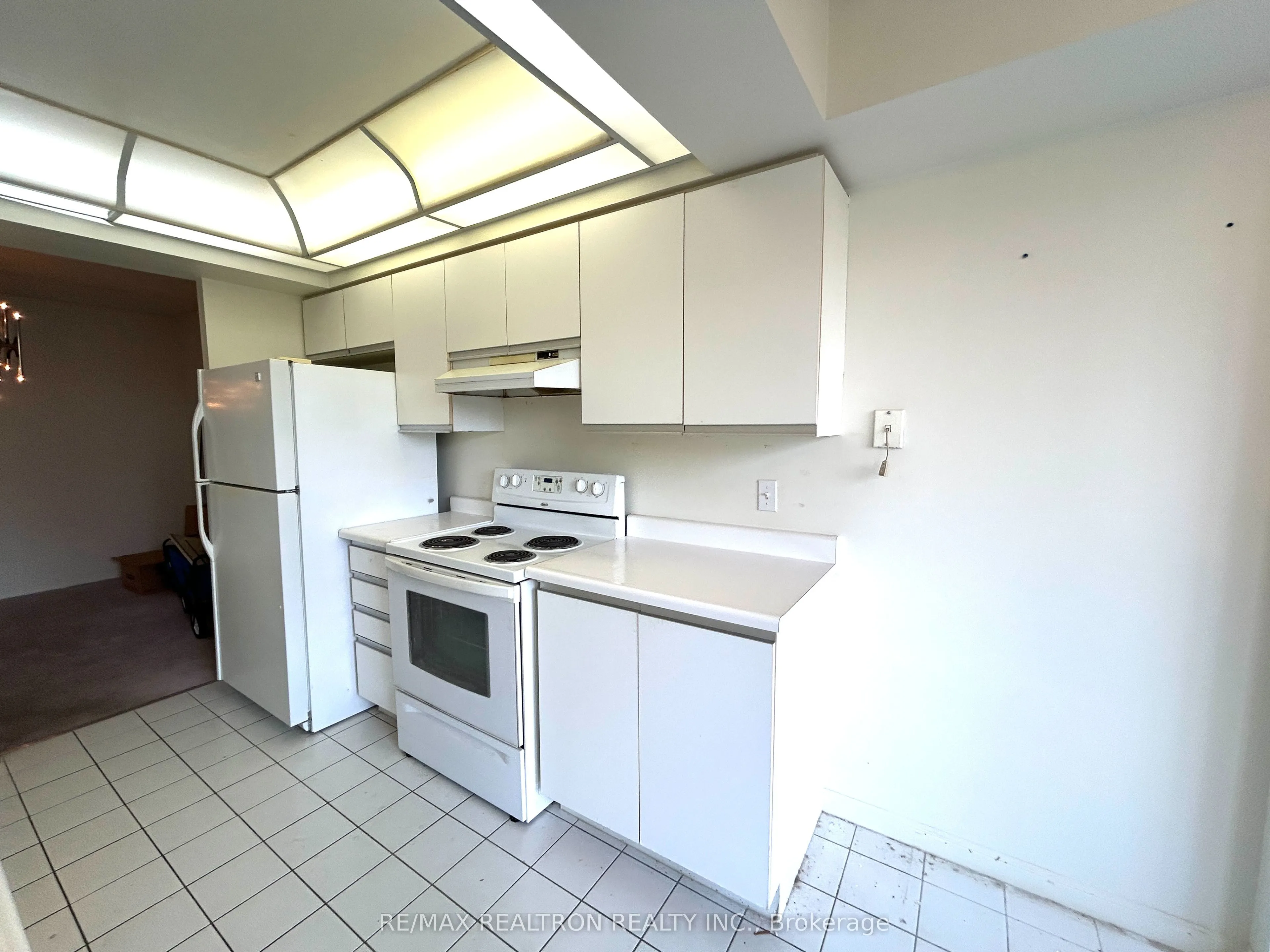 1131 Steeles Avenue W, #302