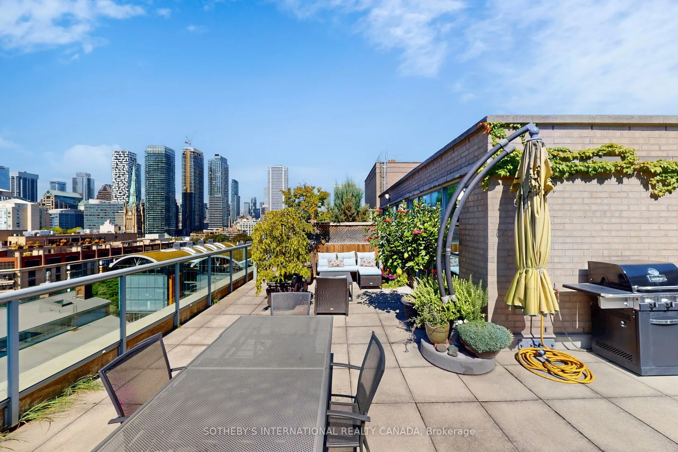 109 Front Street E, #PH39