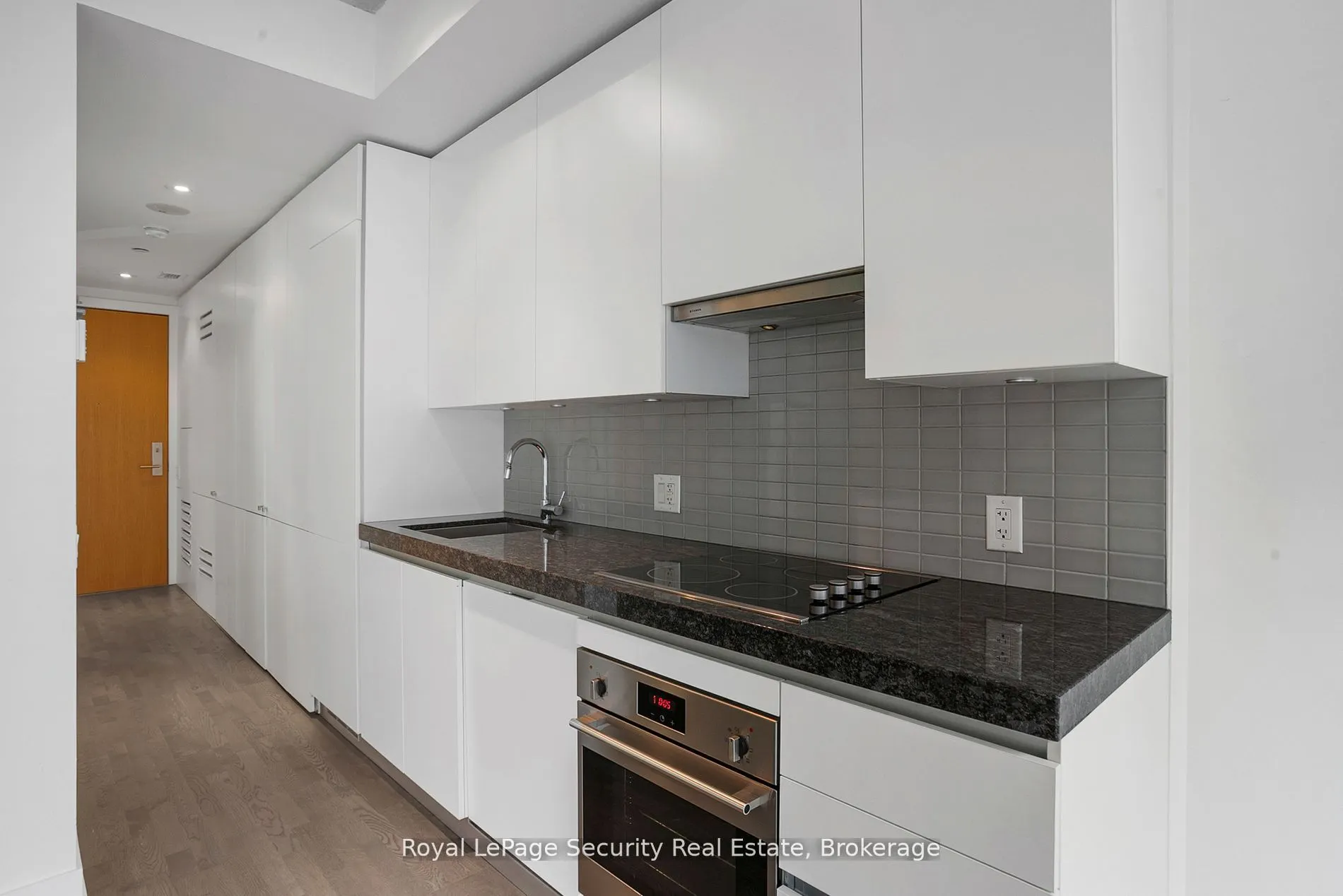 629 King Street, #320