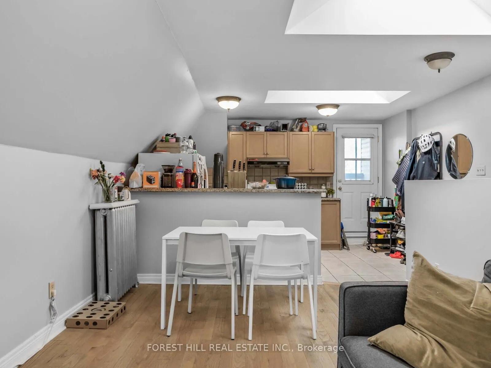 654 Euclid Avenue, #3