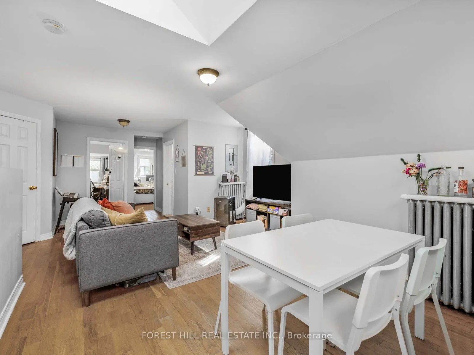 654 Euclid Avenue, #3