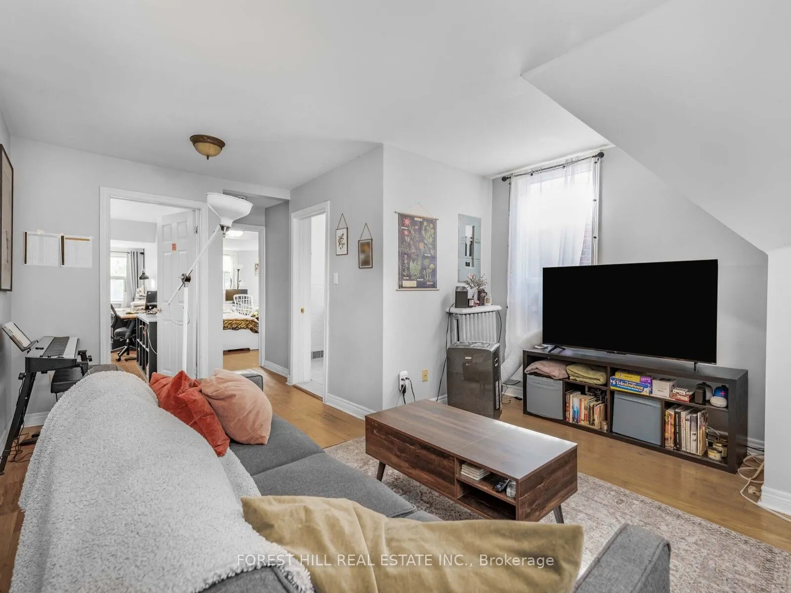 654 Euclid Avenue, #3