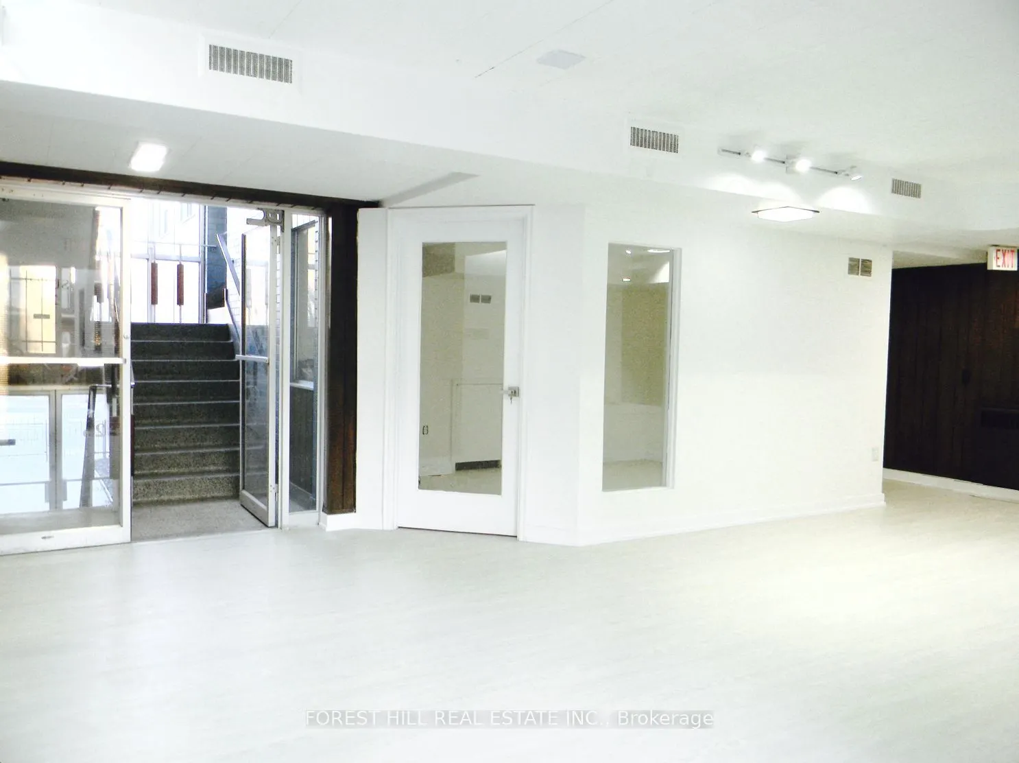 226 Bathurst Street, #200