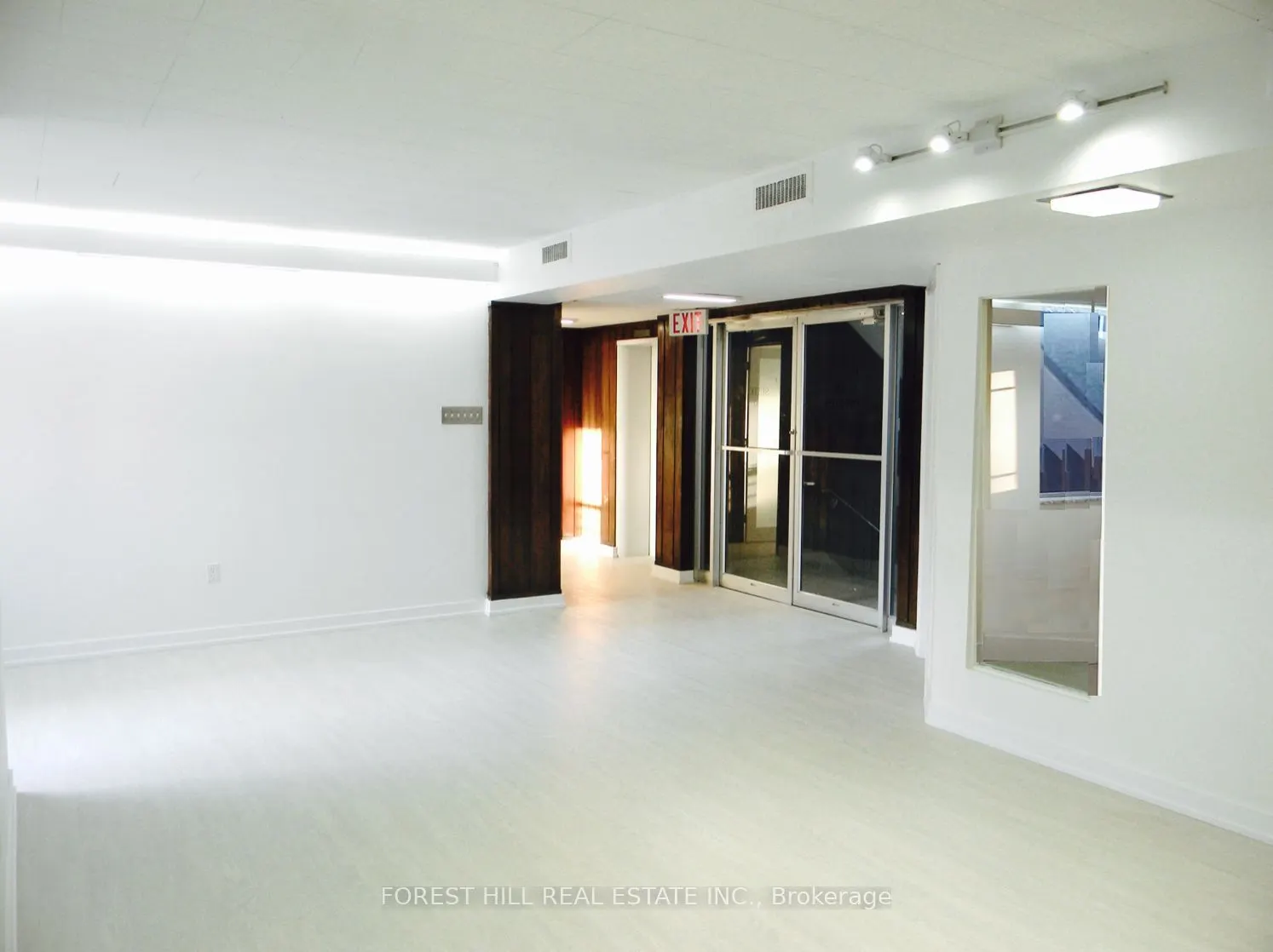 226 Bathurst Street, #200