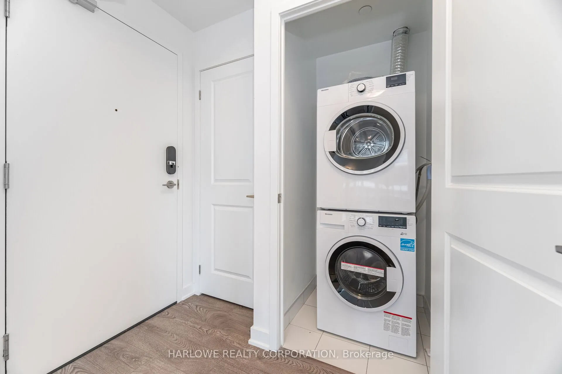 543 Richmond Street W, #609
