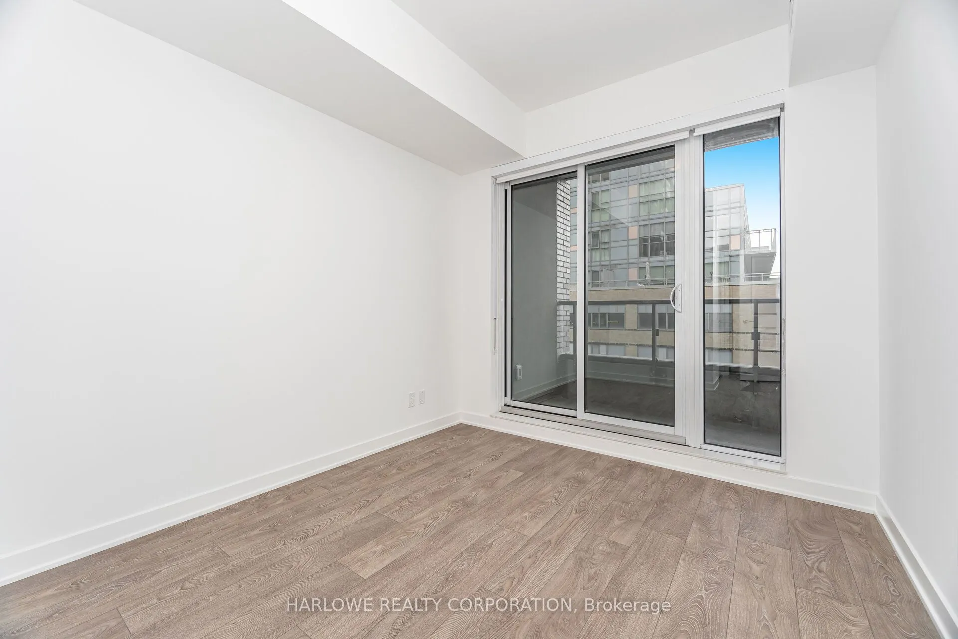 543 Richmond Street W, #609