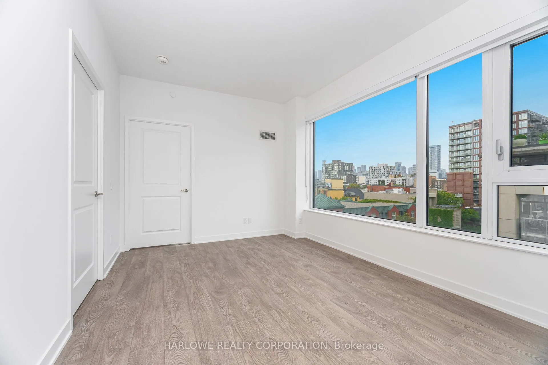 543 Richmond Street W, #609