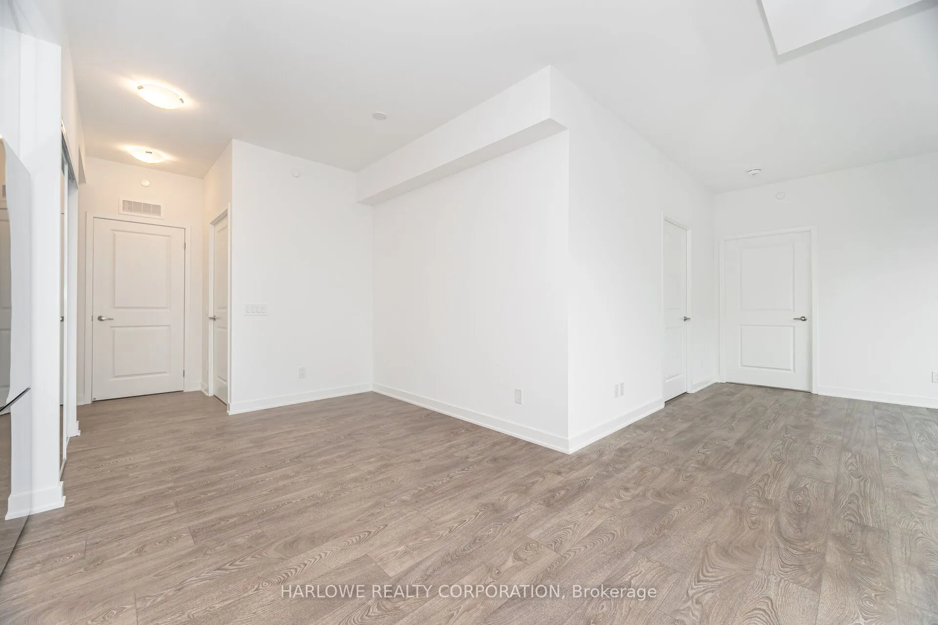 543 Richmond Street W, #609