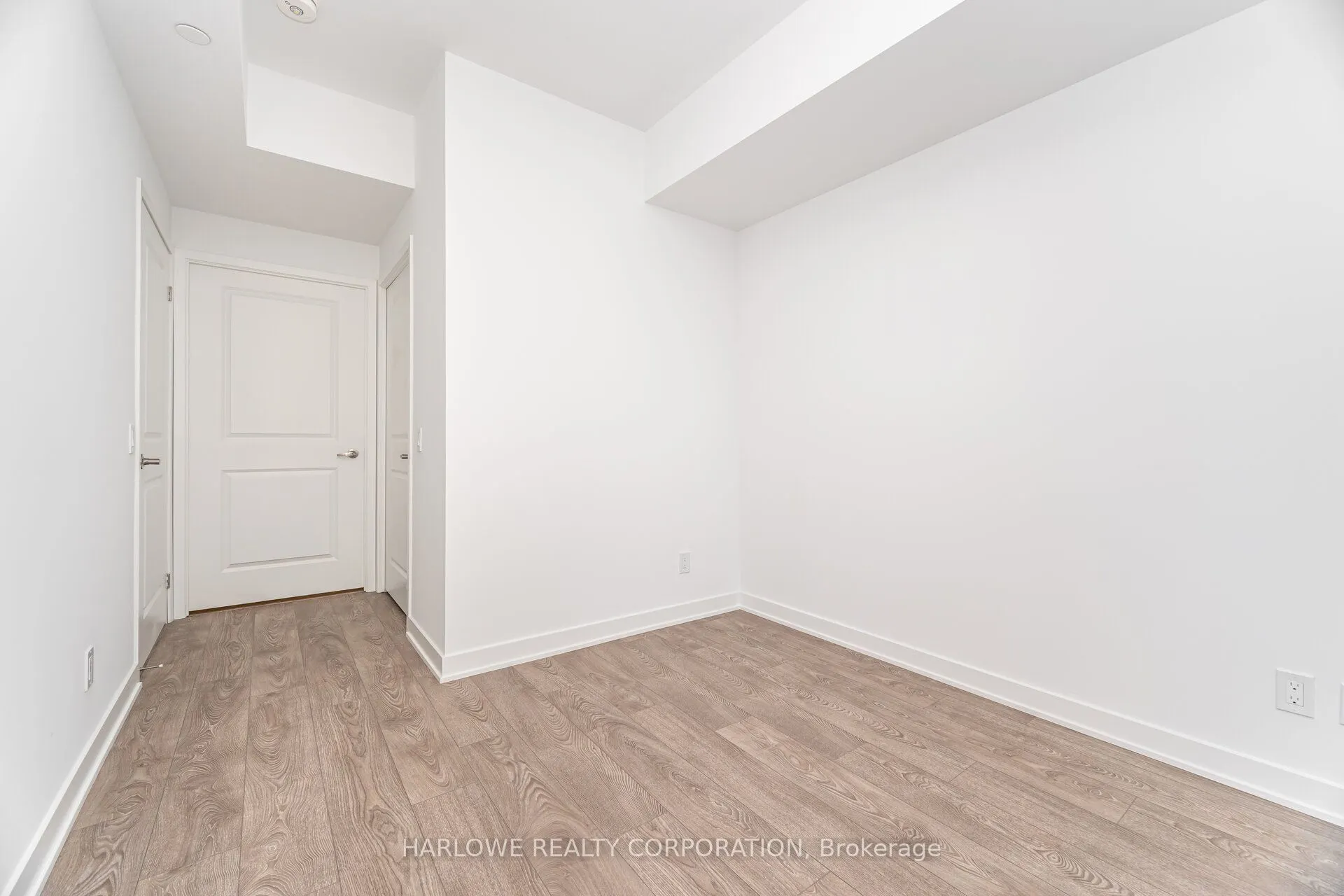 543 Richmond Street W, #609