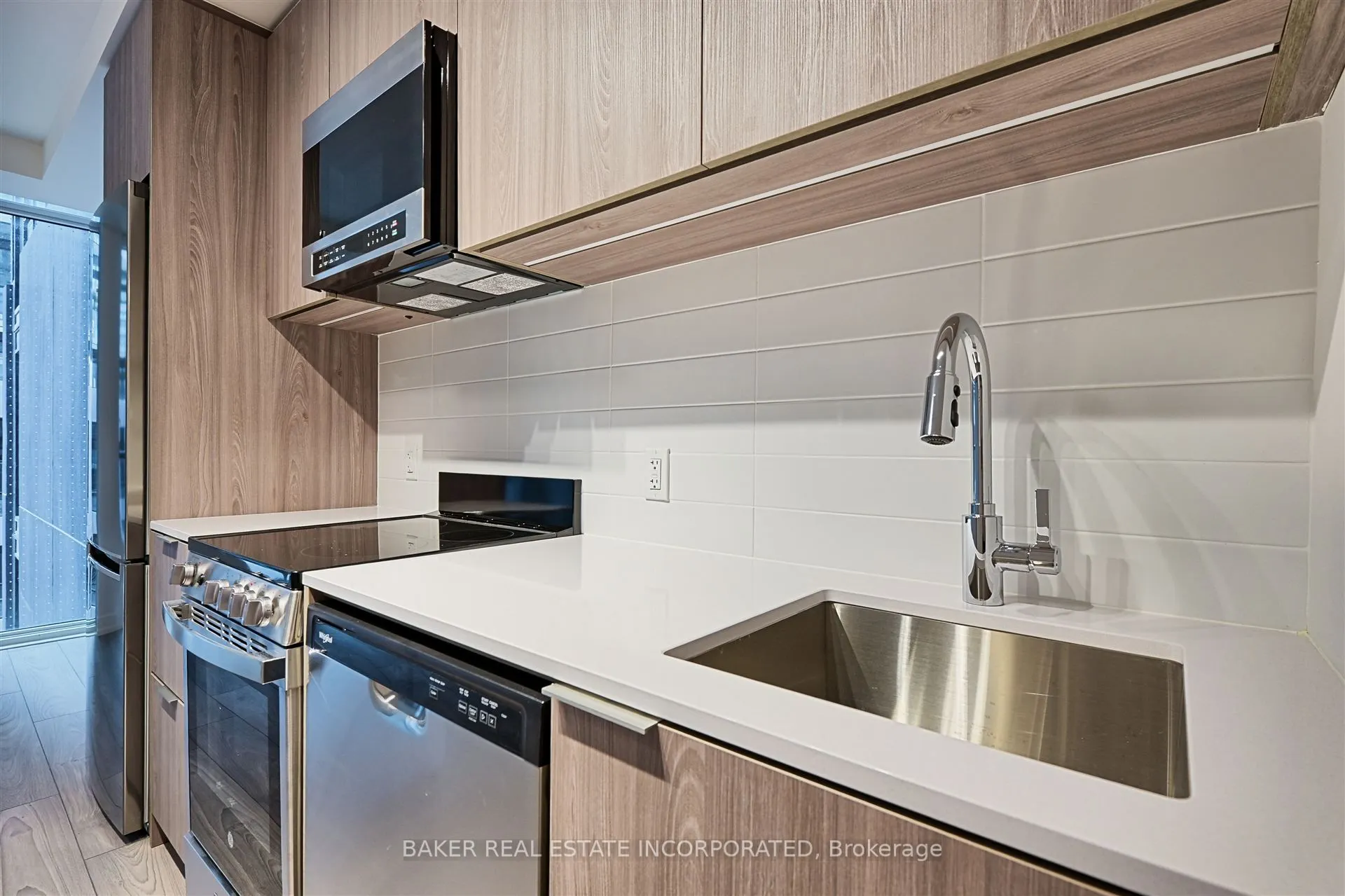 223 Redpath Avenue, #701