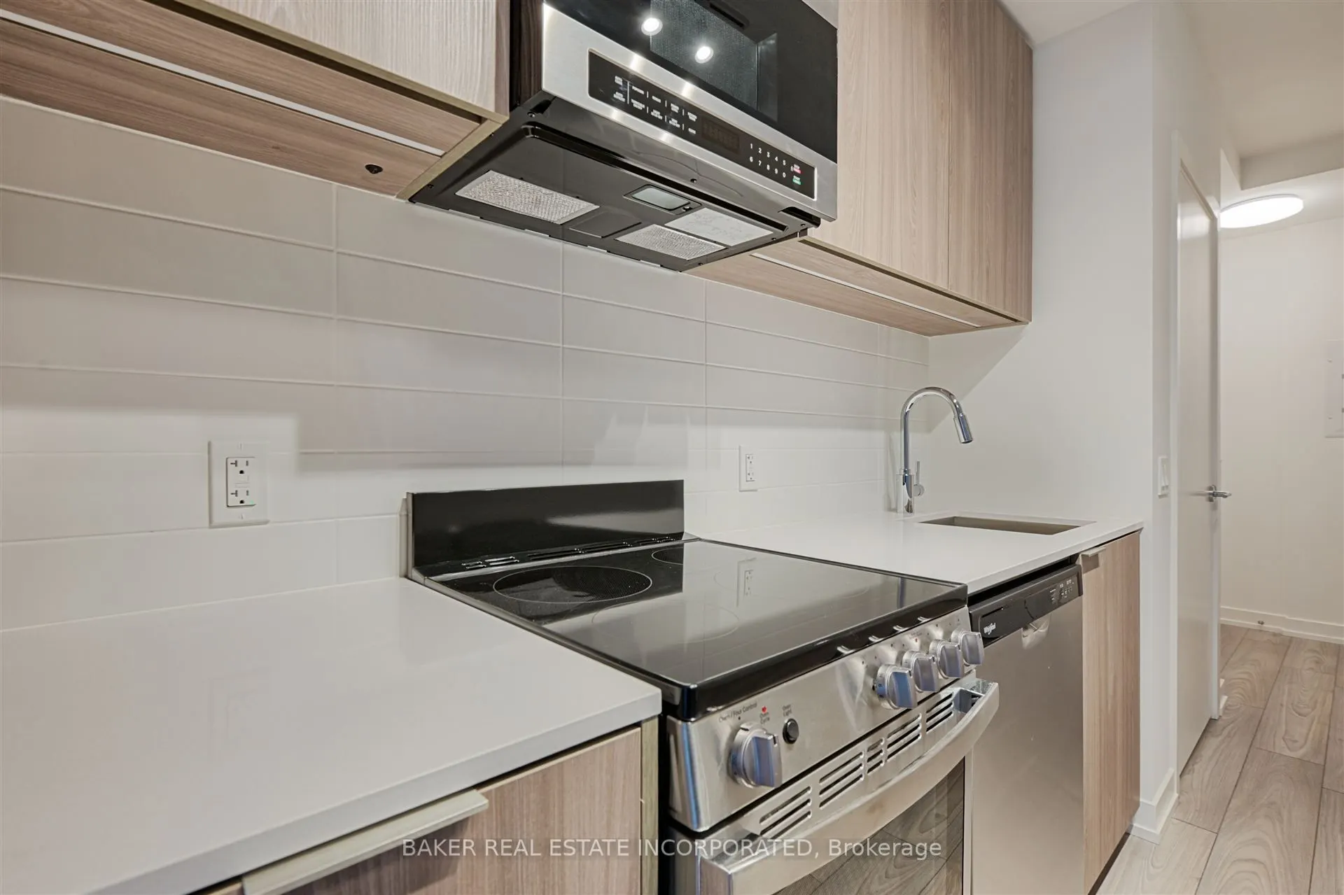 223 Redpath Avenue, #701