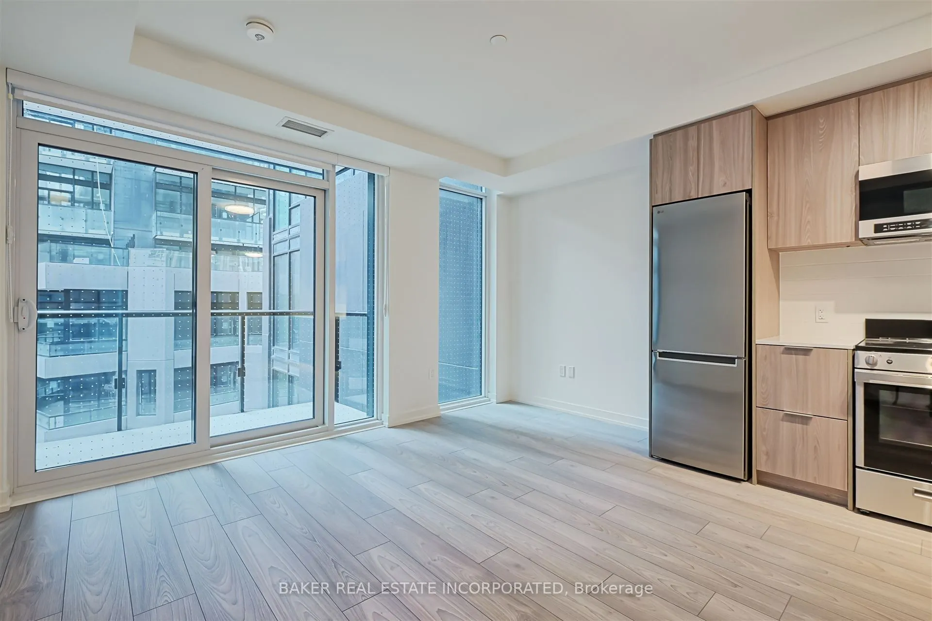 223 Redpath Avenue, #701