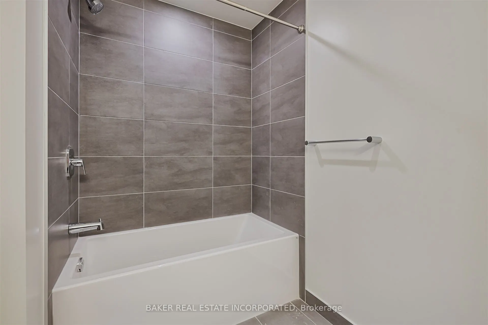 223 Redpath Avenue, #701