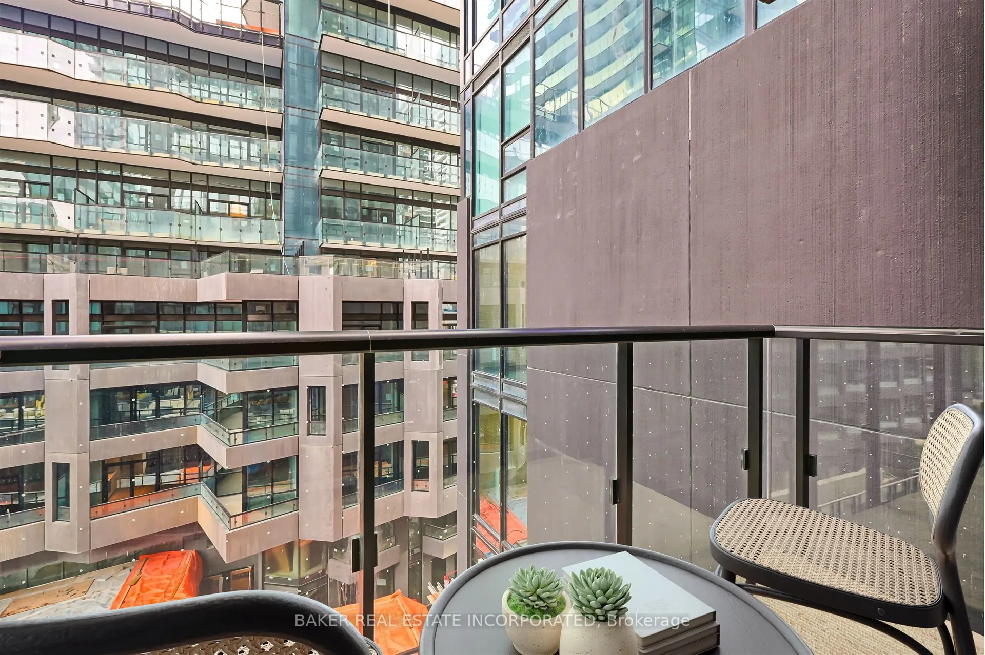 223 Redpath Avenue, #701