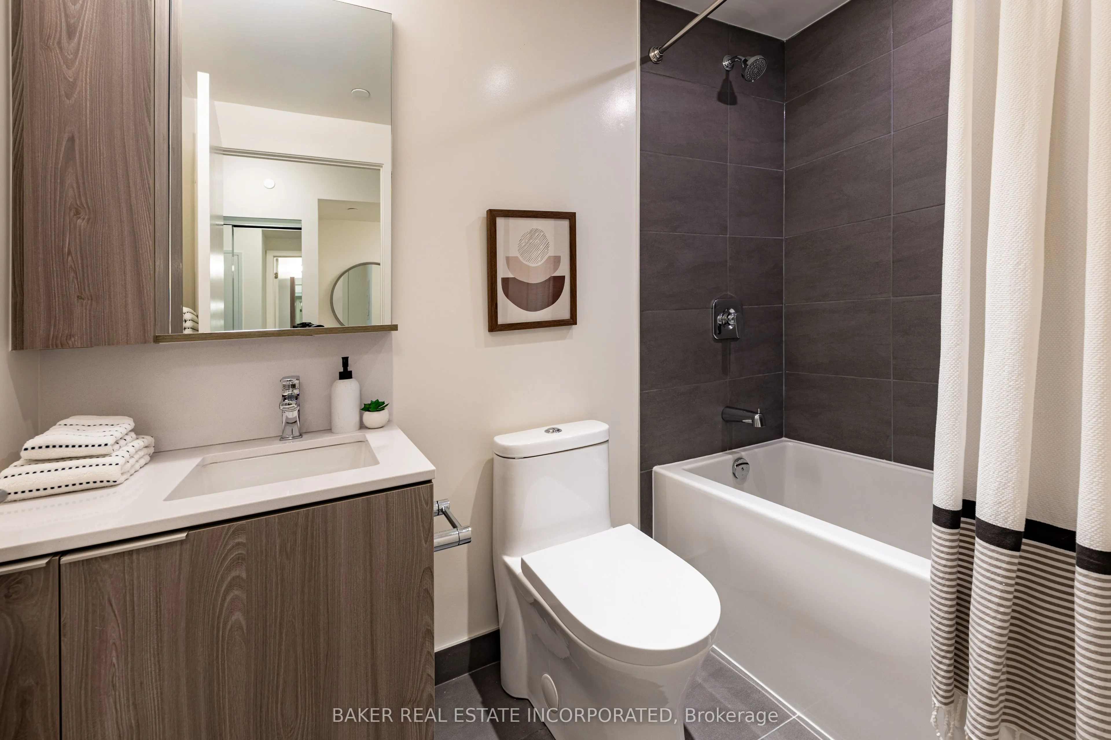 223 Redpath Avenue, #607