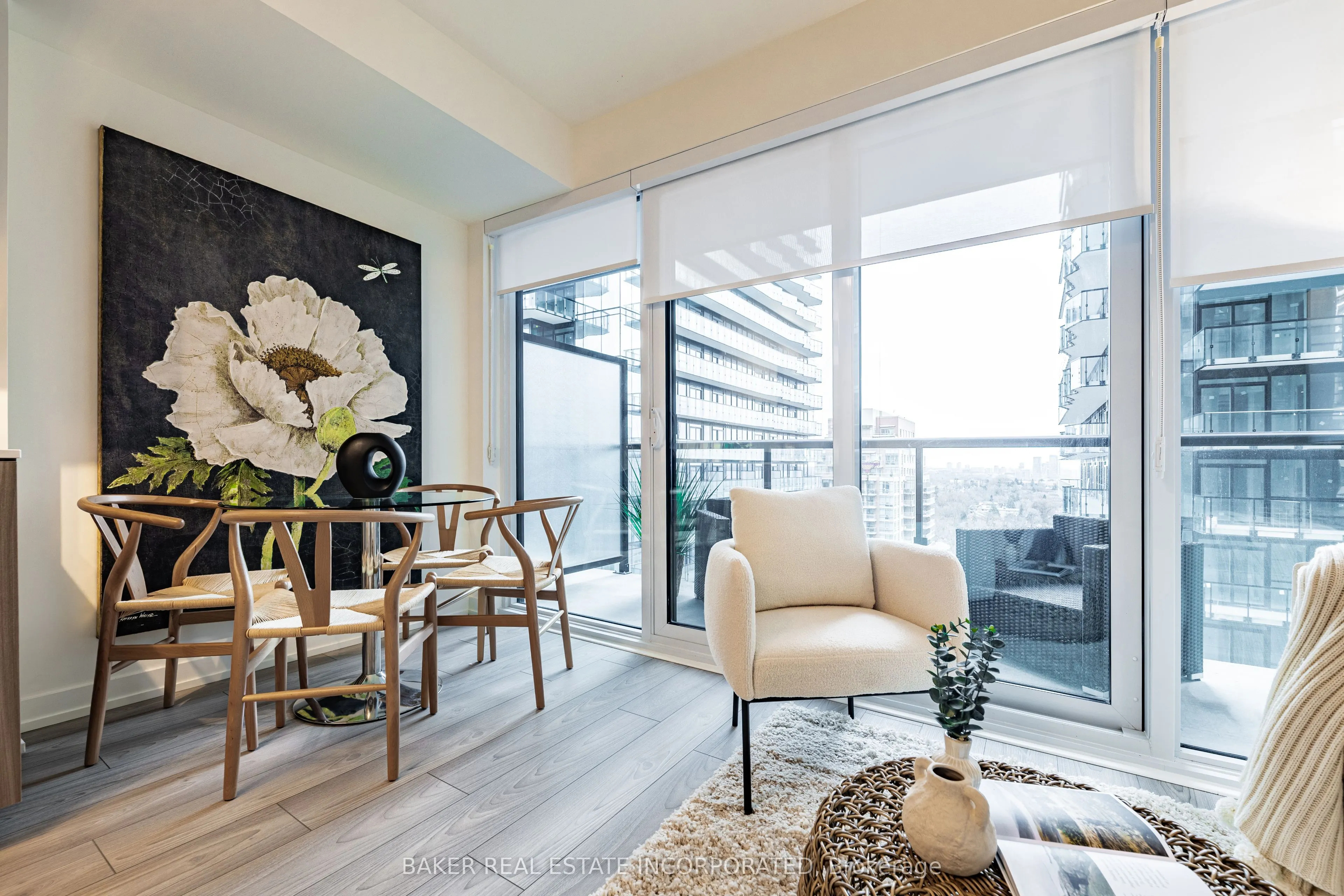223 Redpath Avenue, #607