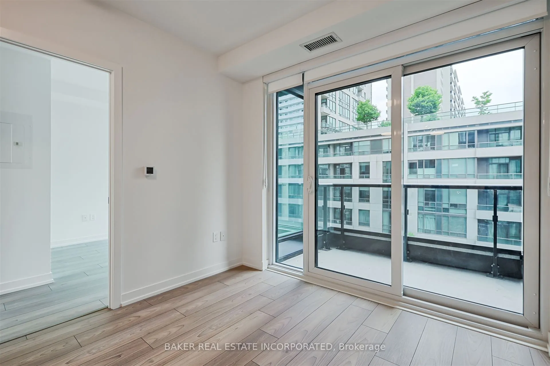 223 Redpath Avenue, #605