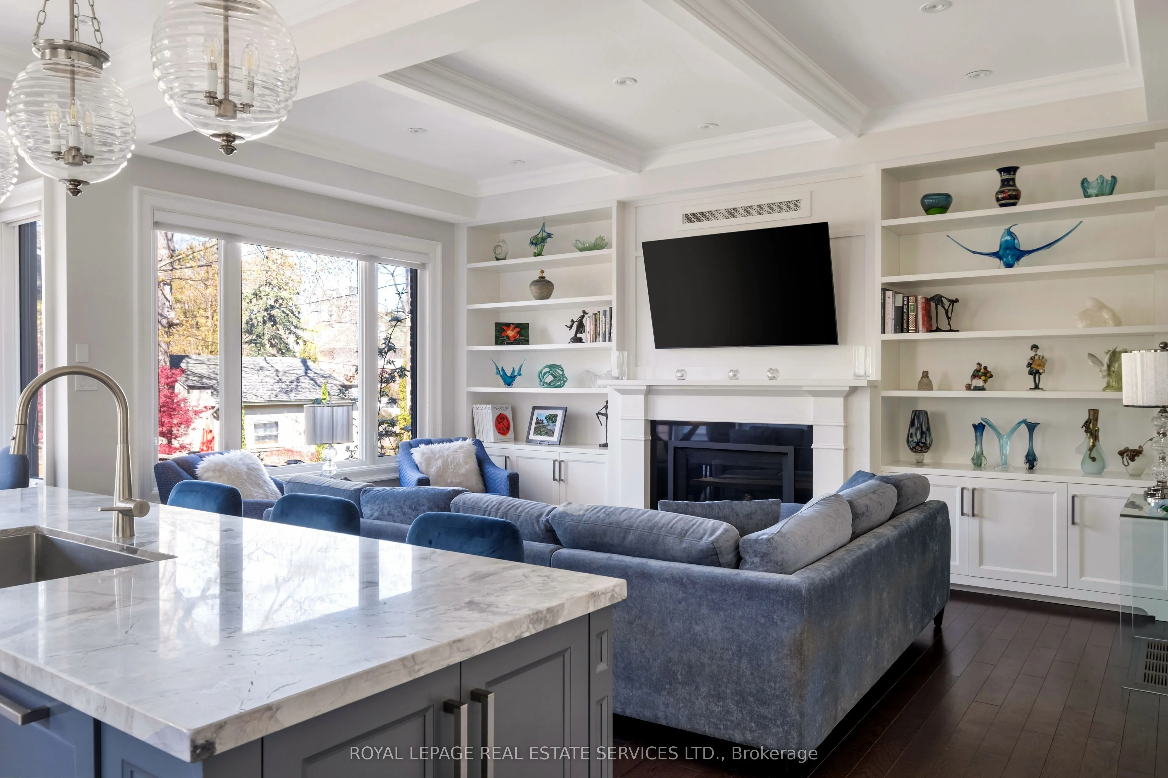 390 Walmer Road W