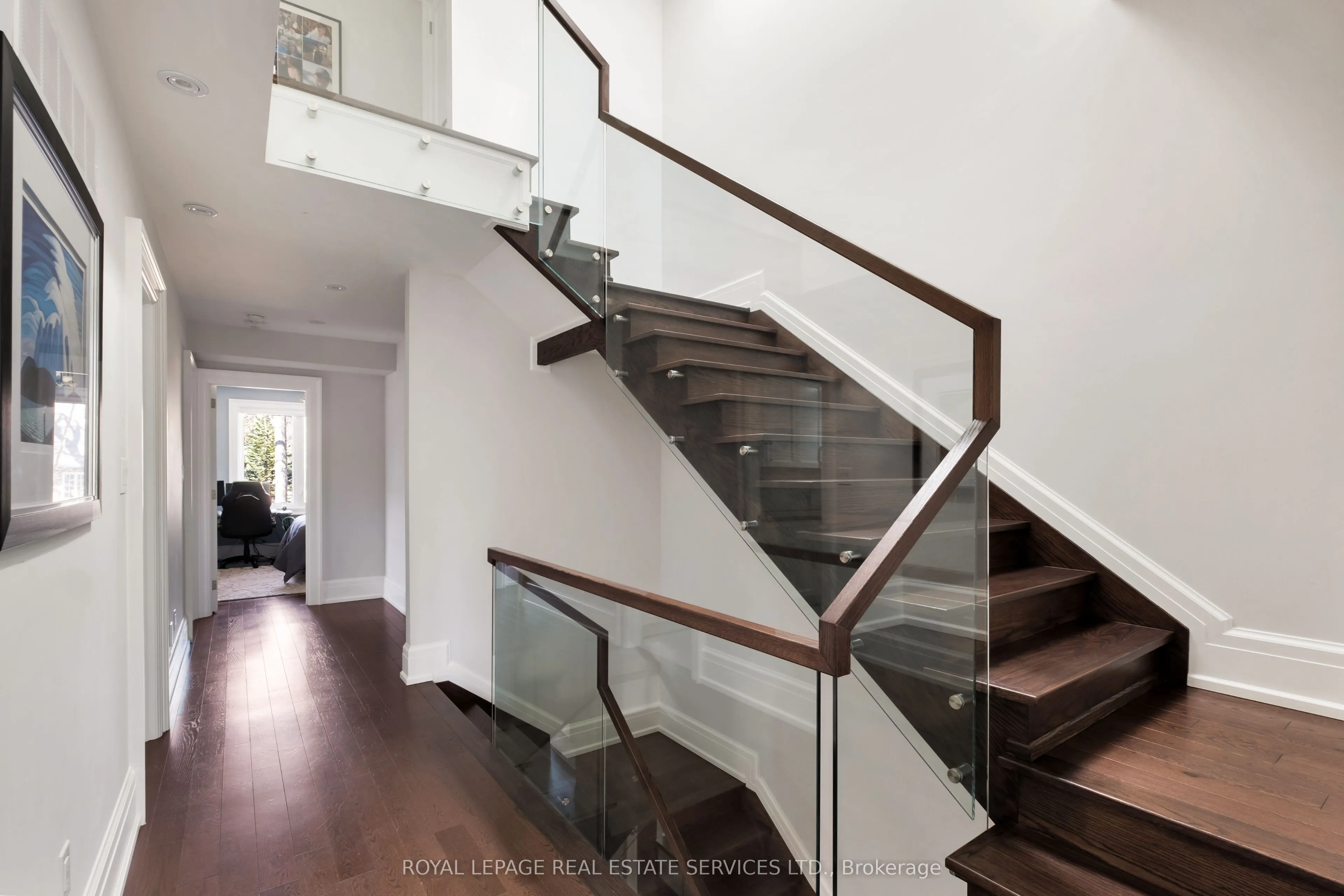 390 Walmer Road W