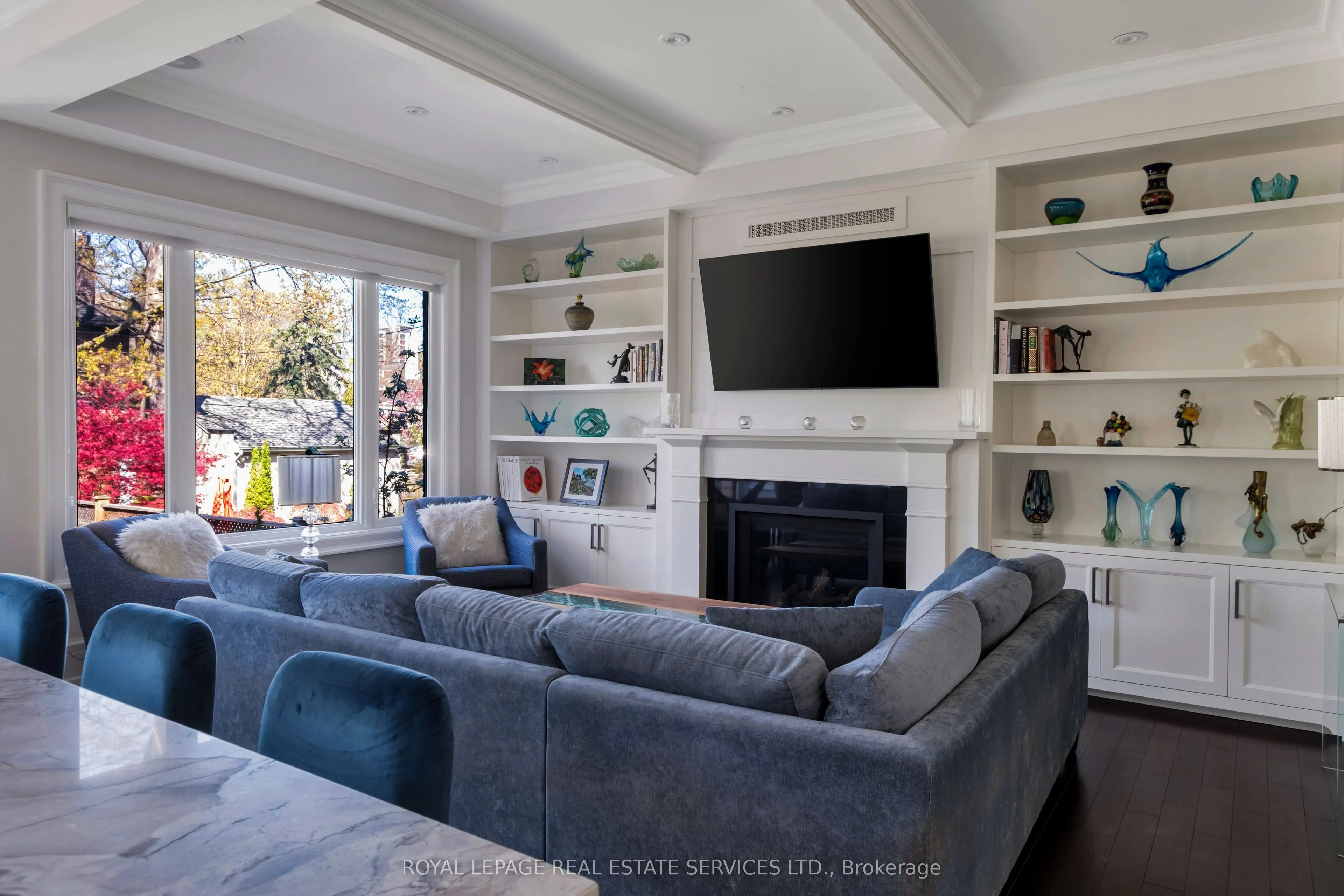 390 Walmer Road W