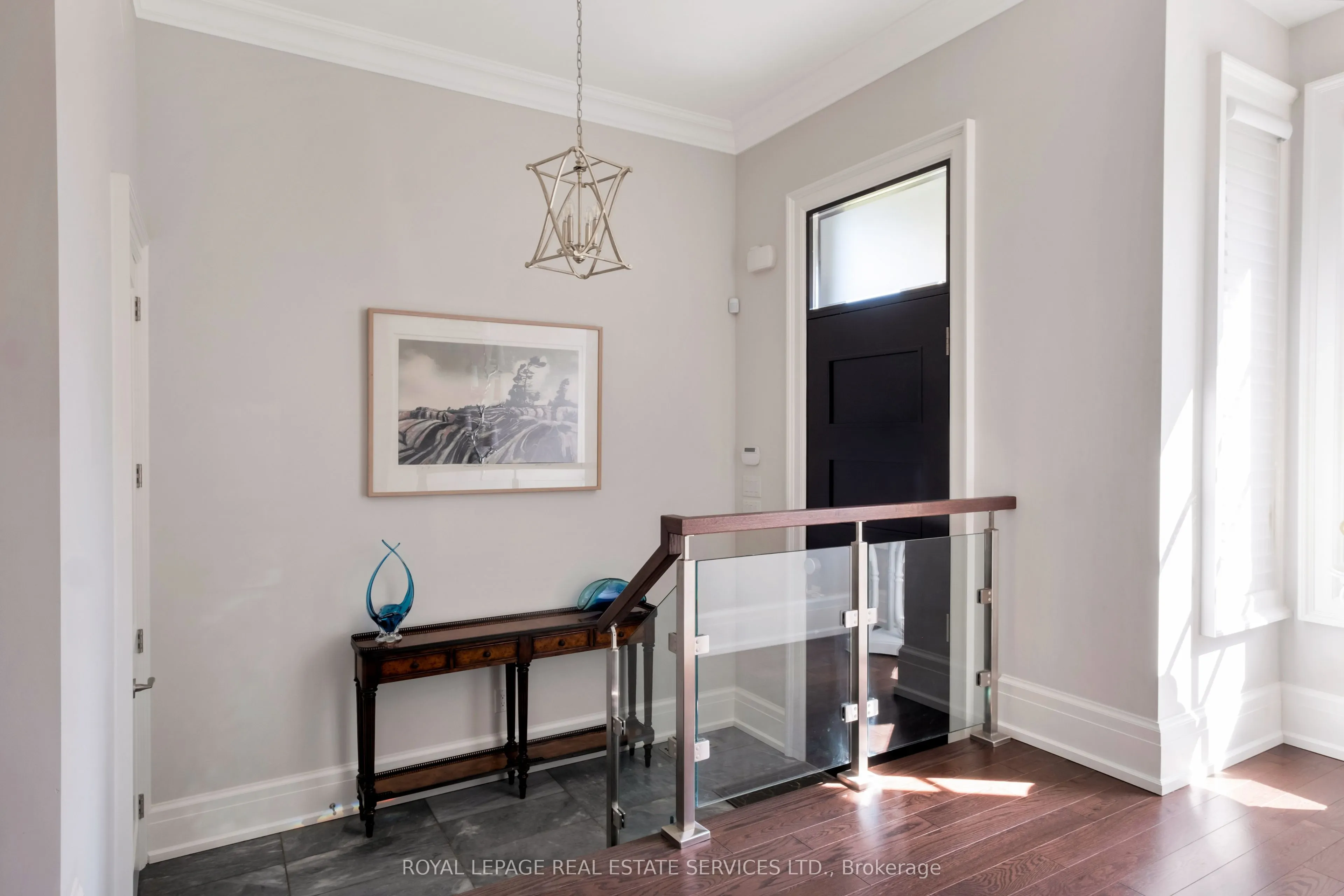 390 Walmer Road W
