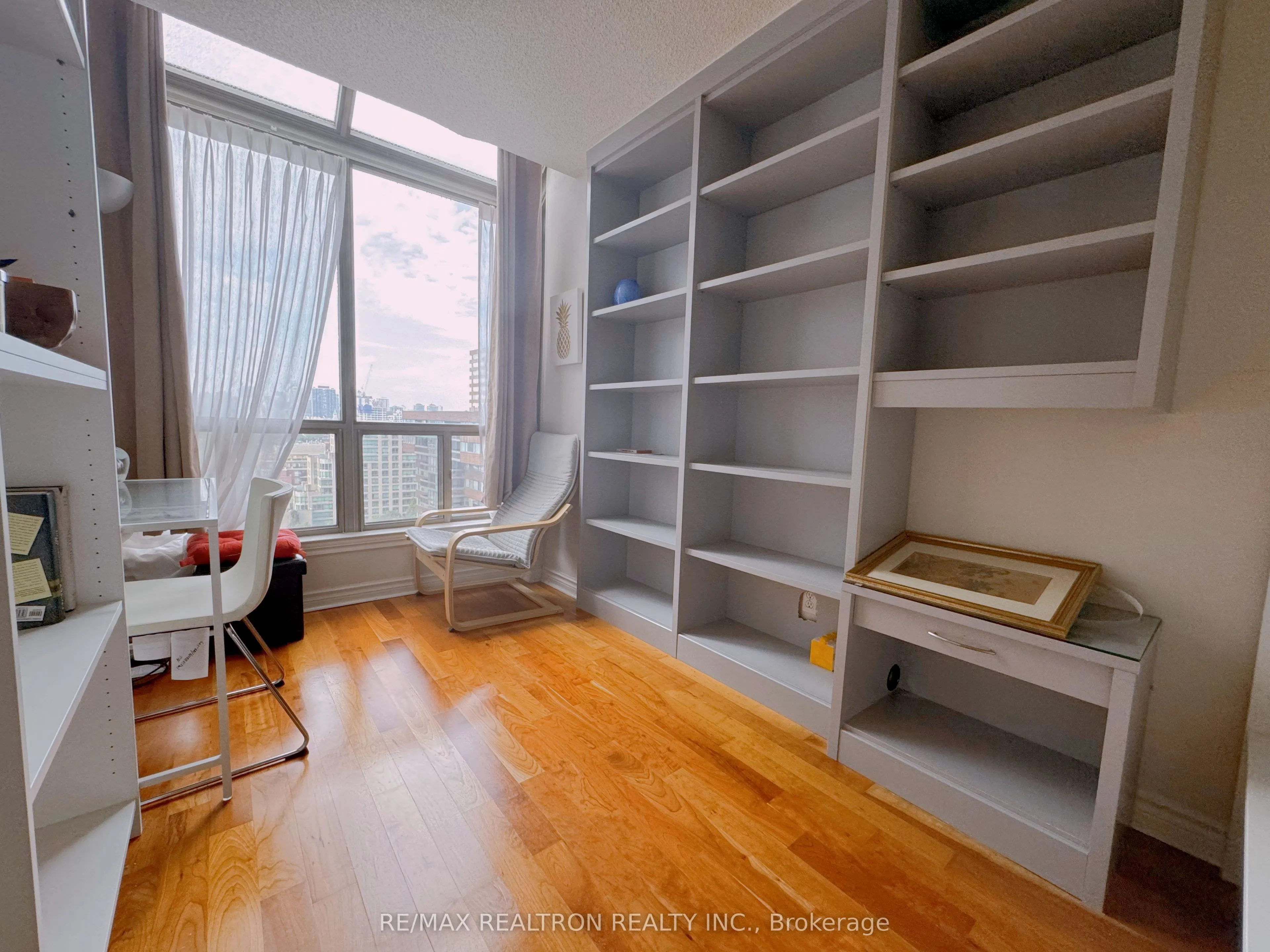 40 Scollard Street, #1606