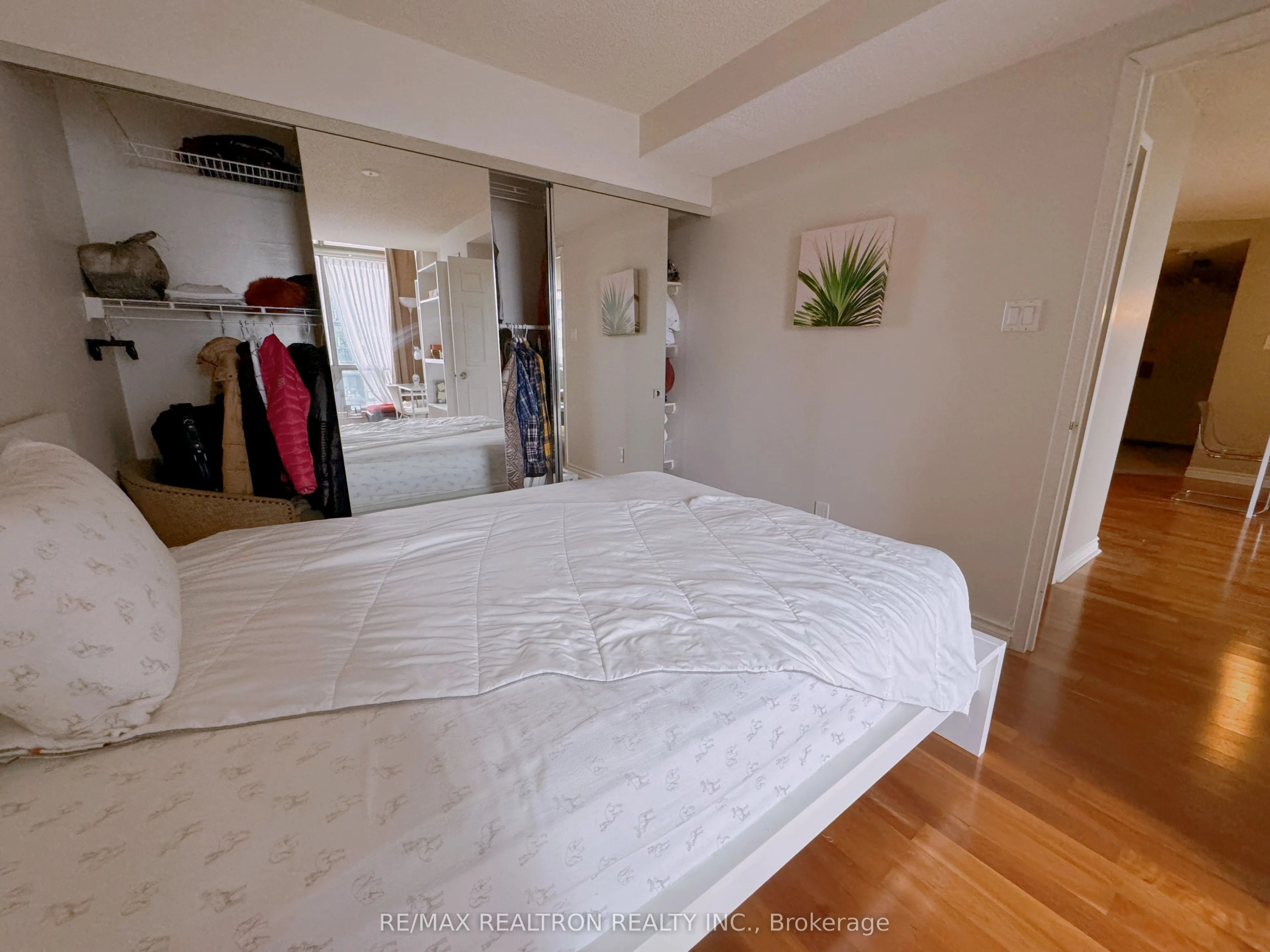 40 Scollard Street, #1606