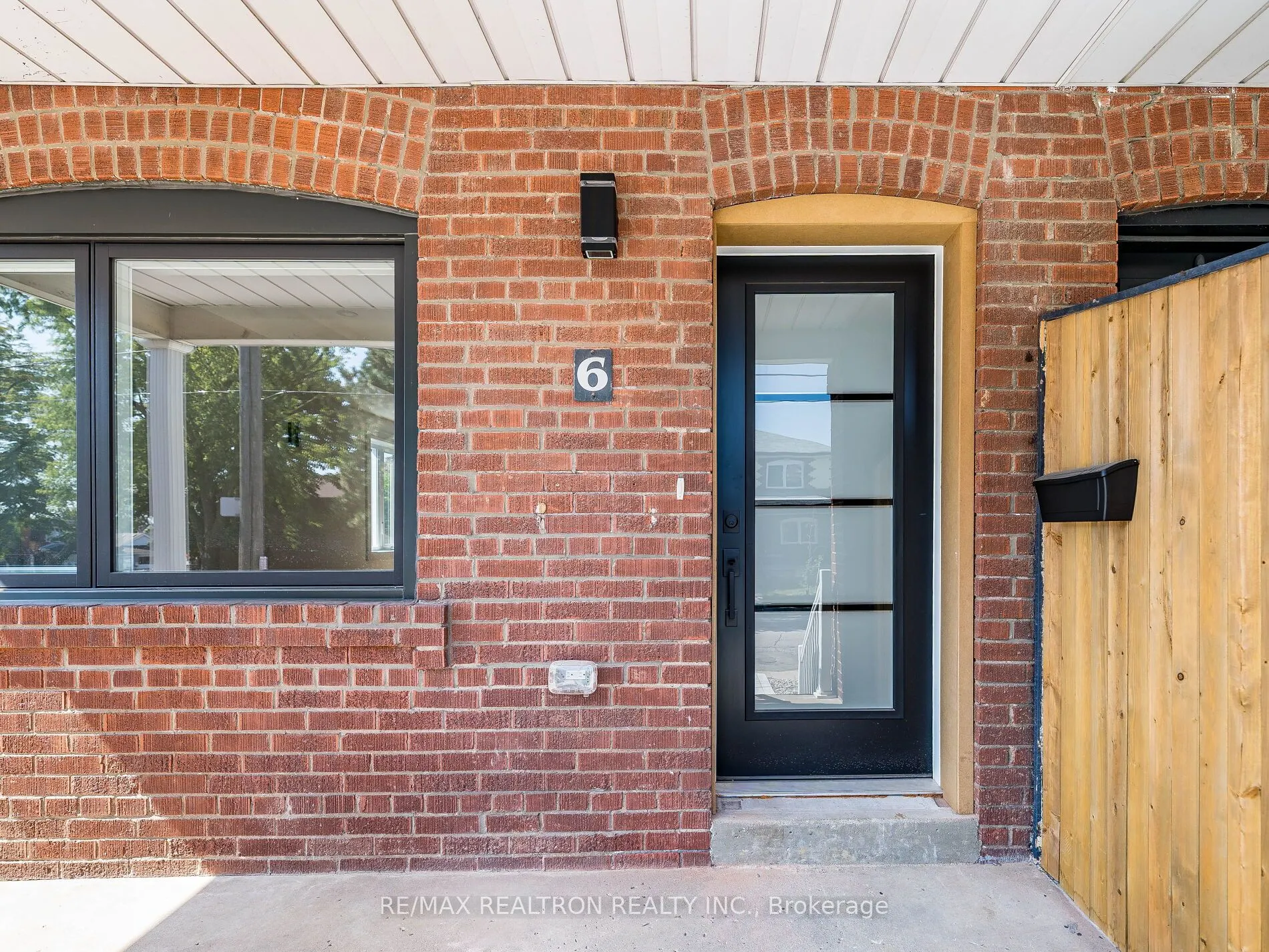 6 Greyton Crescent