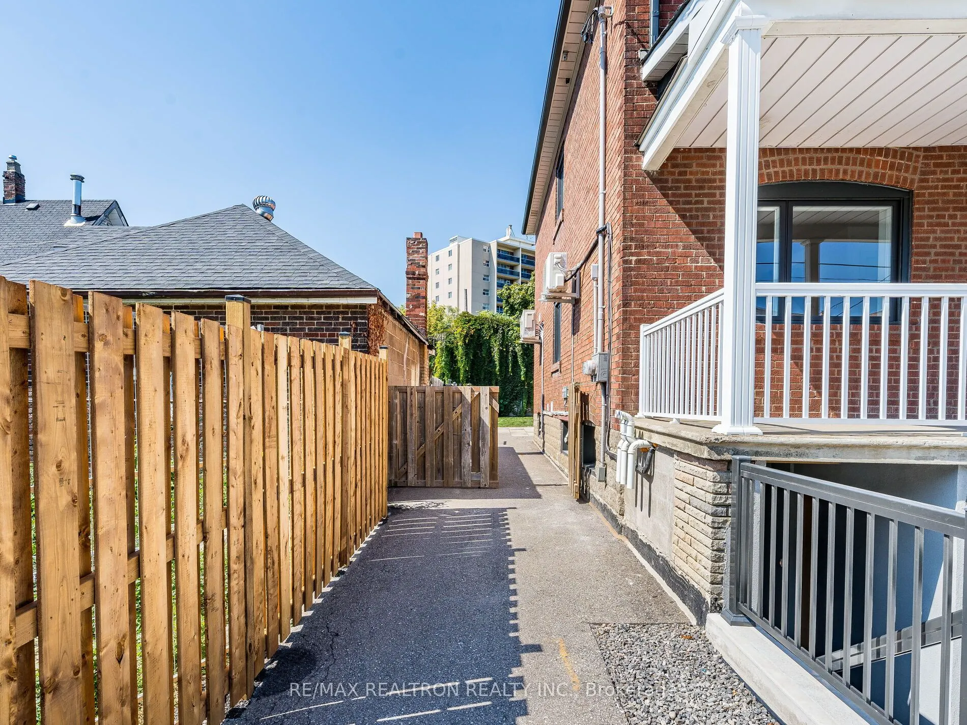 6 Greyton Crescent