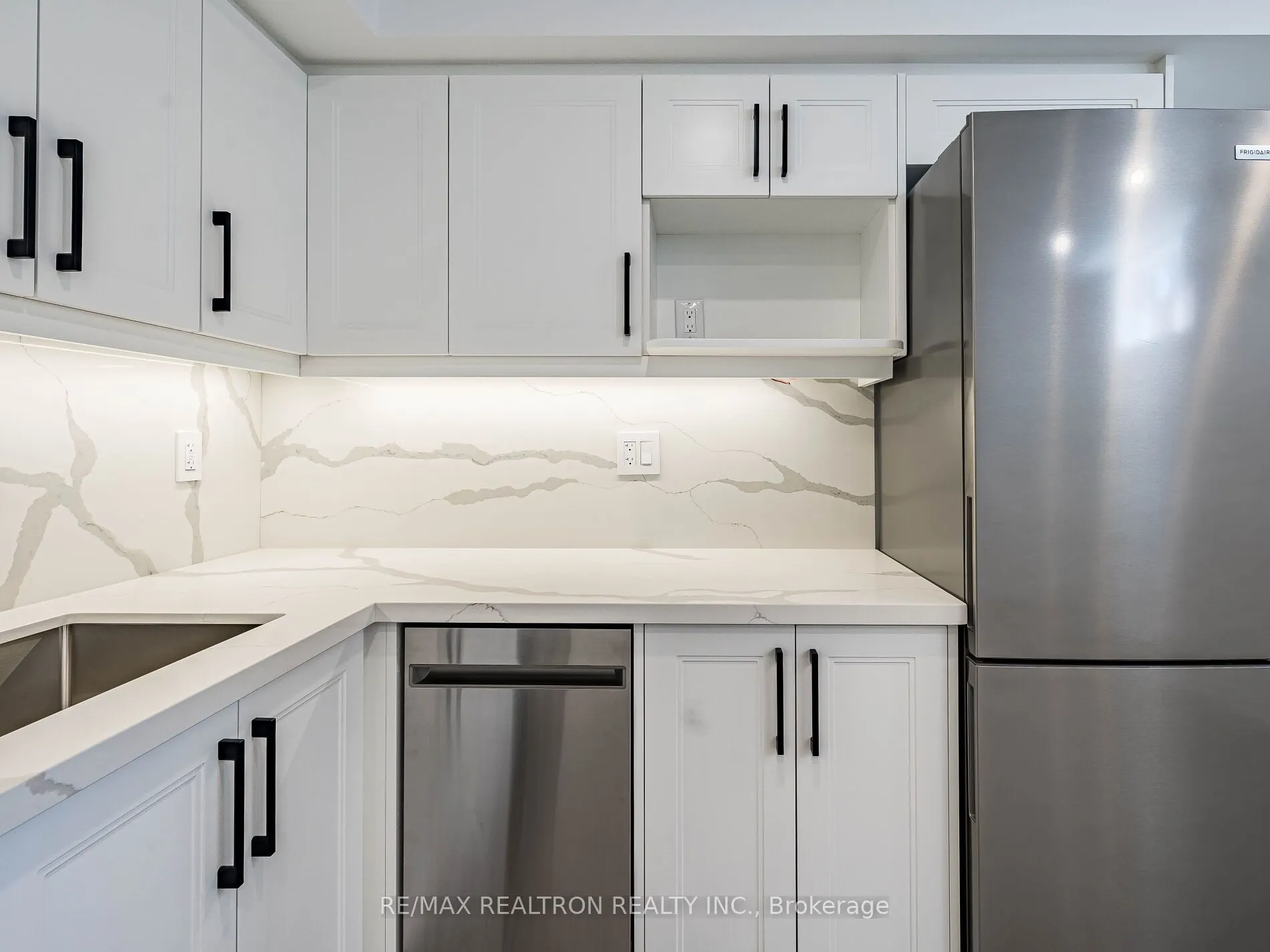 6 Greyton Crescent, #Lower