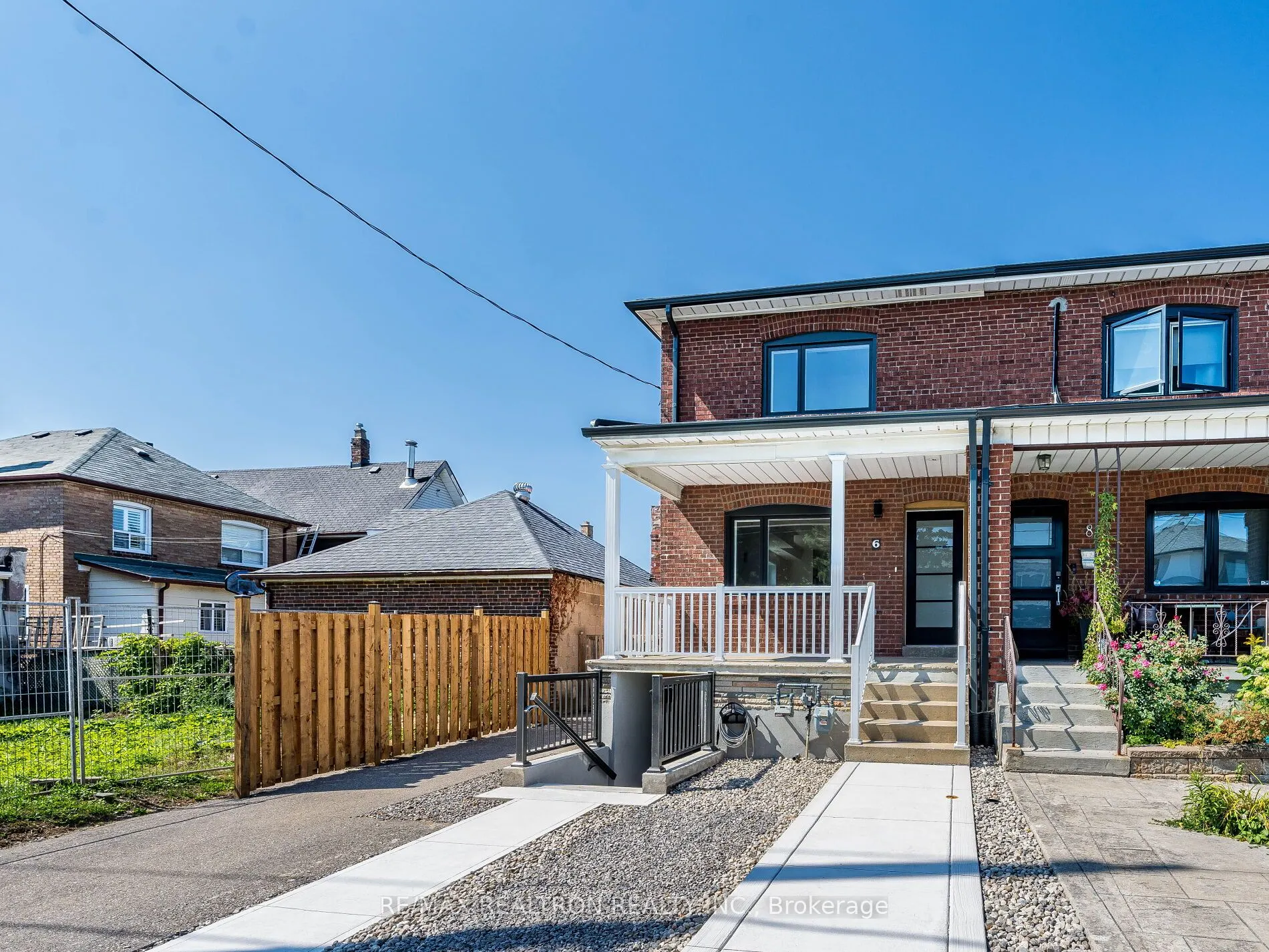6 Greyton Crescent, #Lower