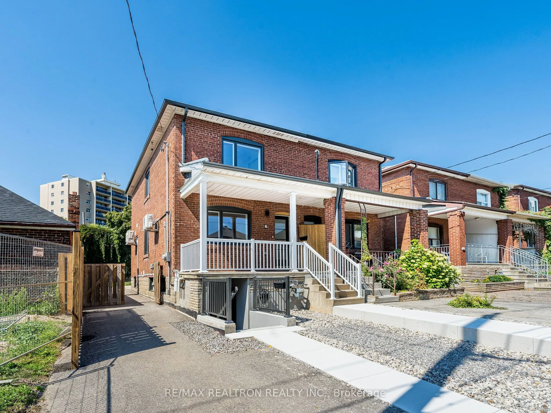 6 Greyton Crescent, #Lower