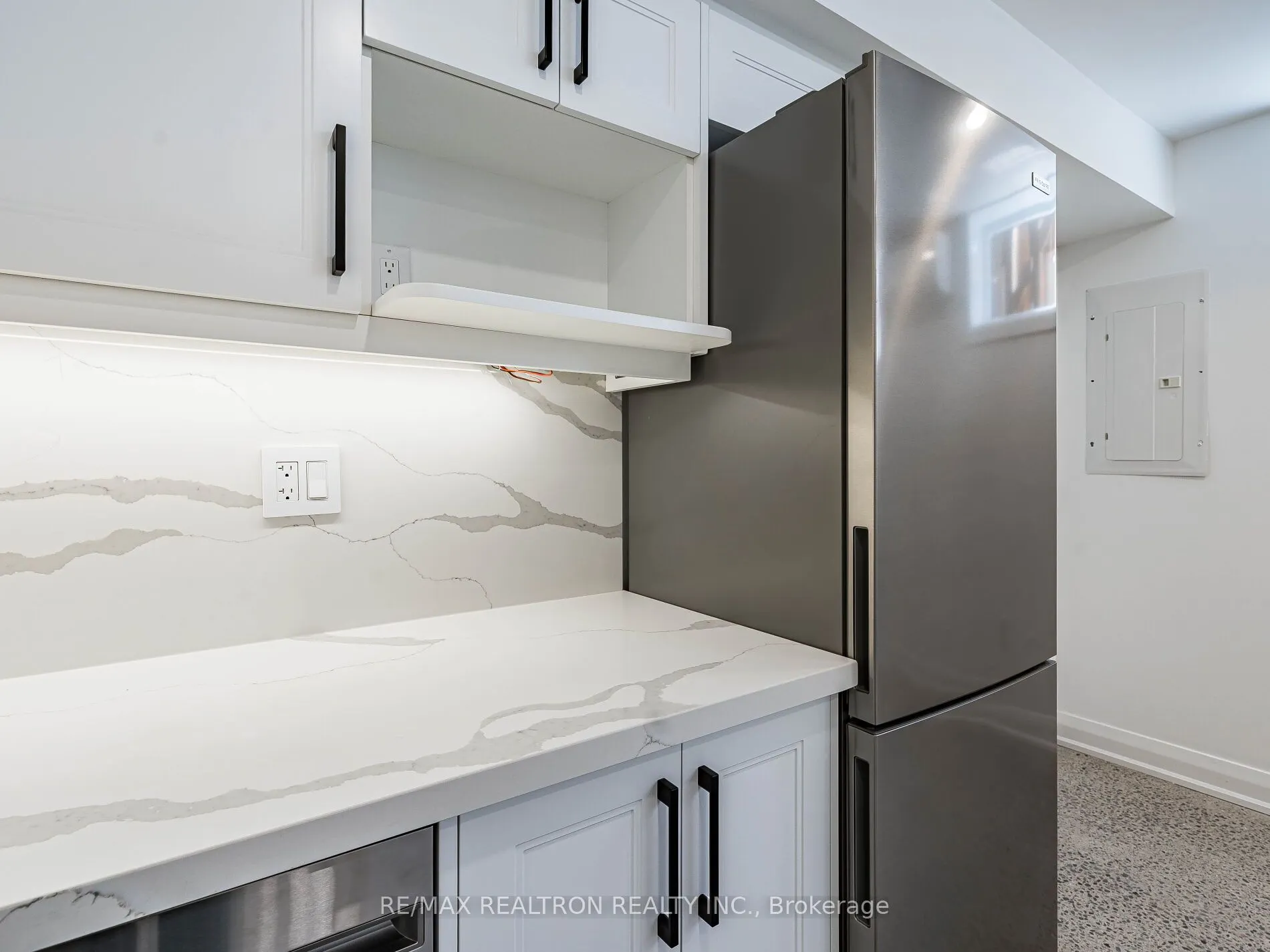6 Greyton Crescent, #Lower