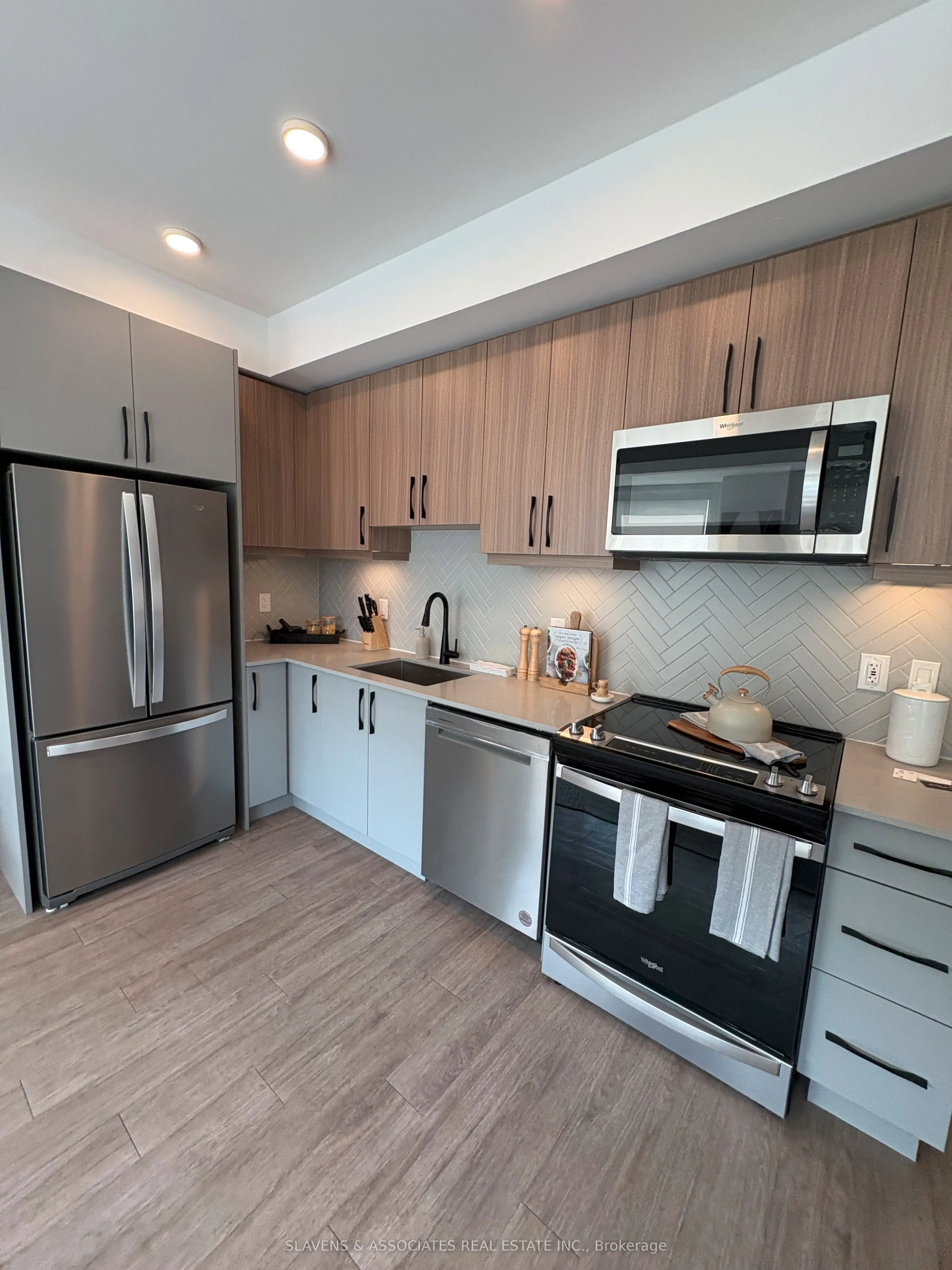 15 Brenthall Avenue, #25