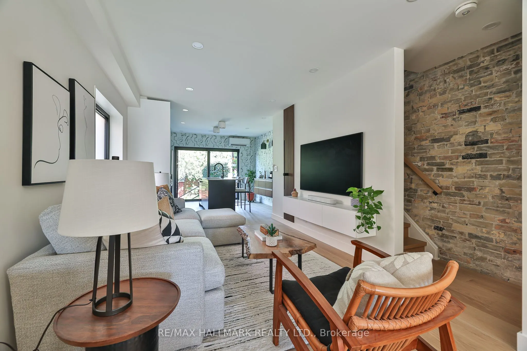 281 Atlas Avenue