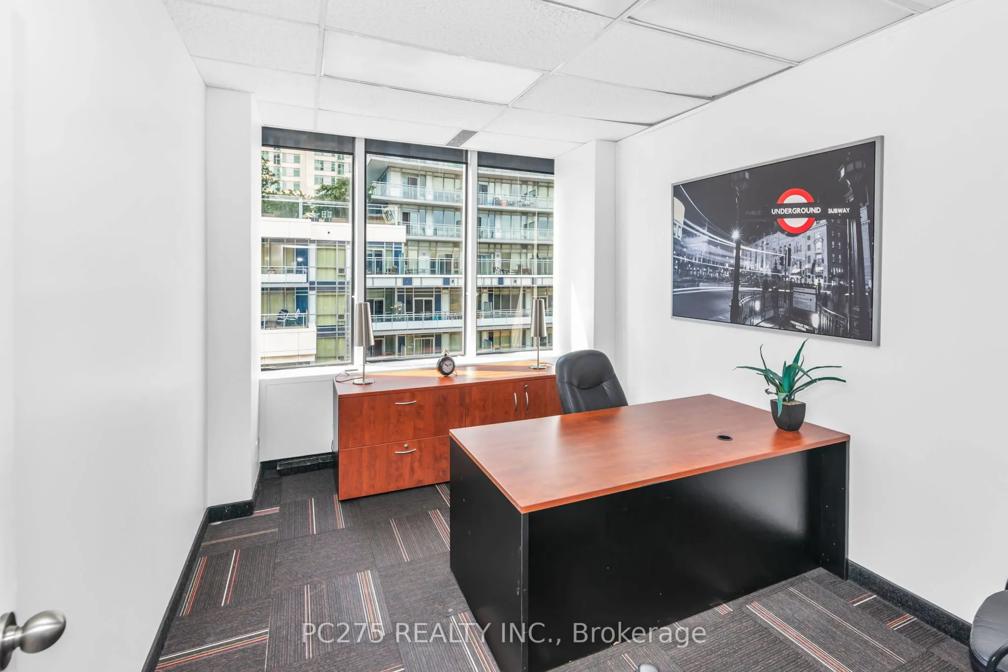 120 Eglinton Avenue E, #708