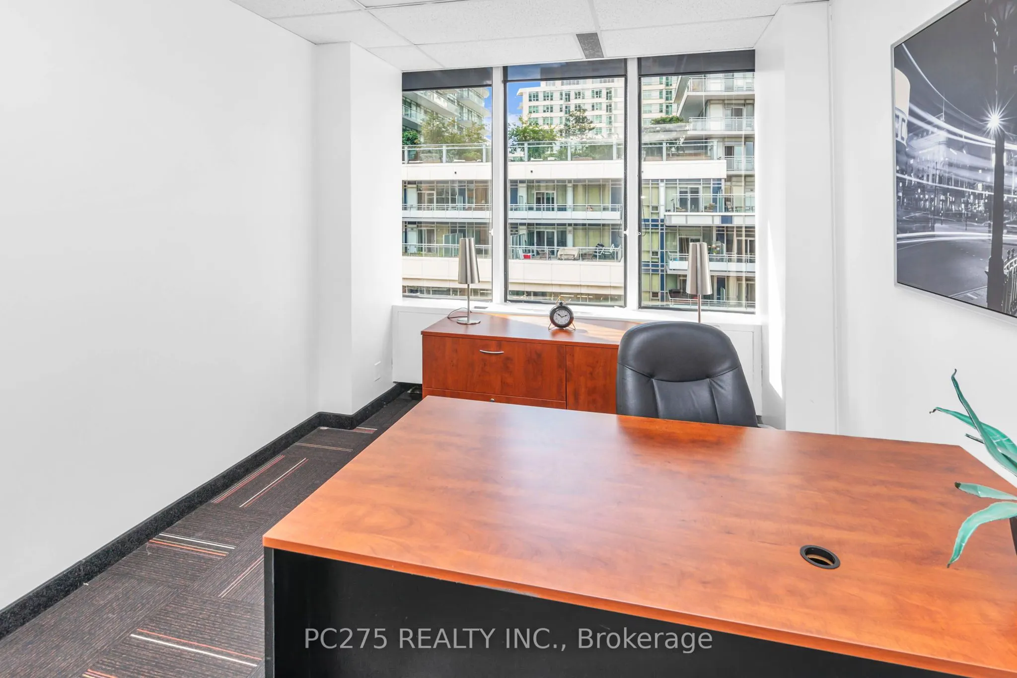120 Eglinton Avenue E, #708
