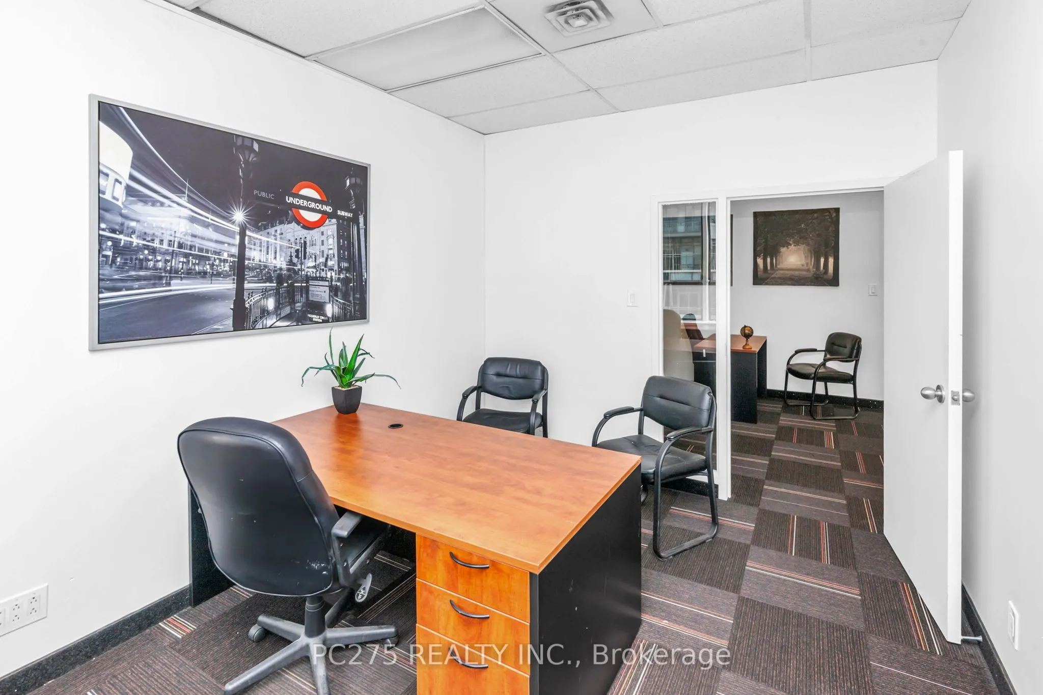 120 Eglinton Avenue E, #708