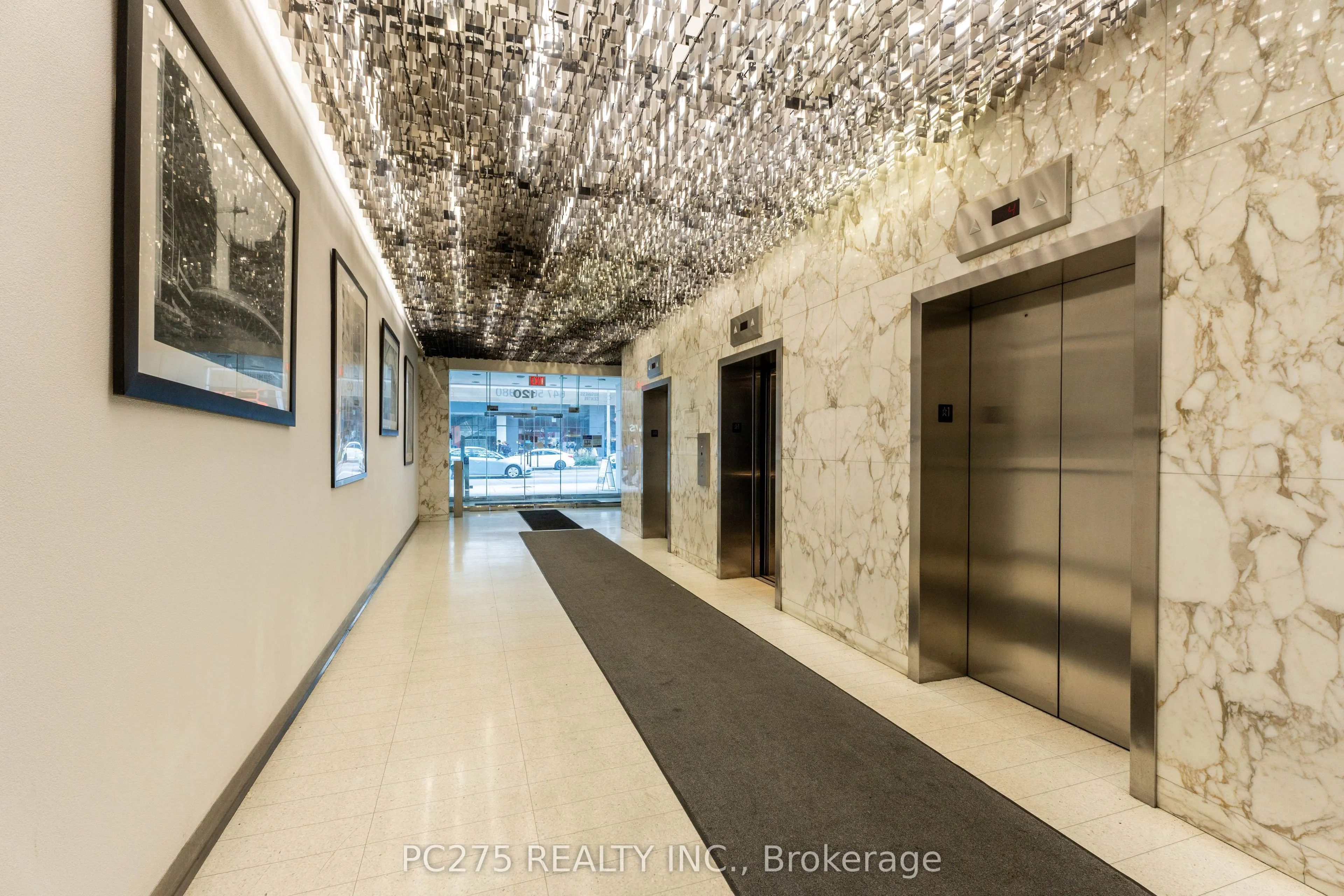 120 Eglinton Avenue E, #708