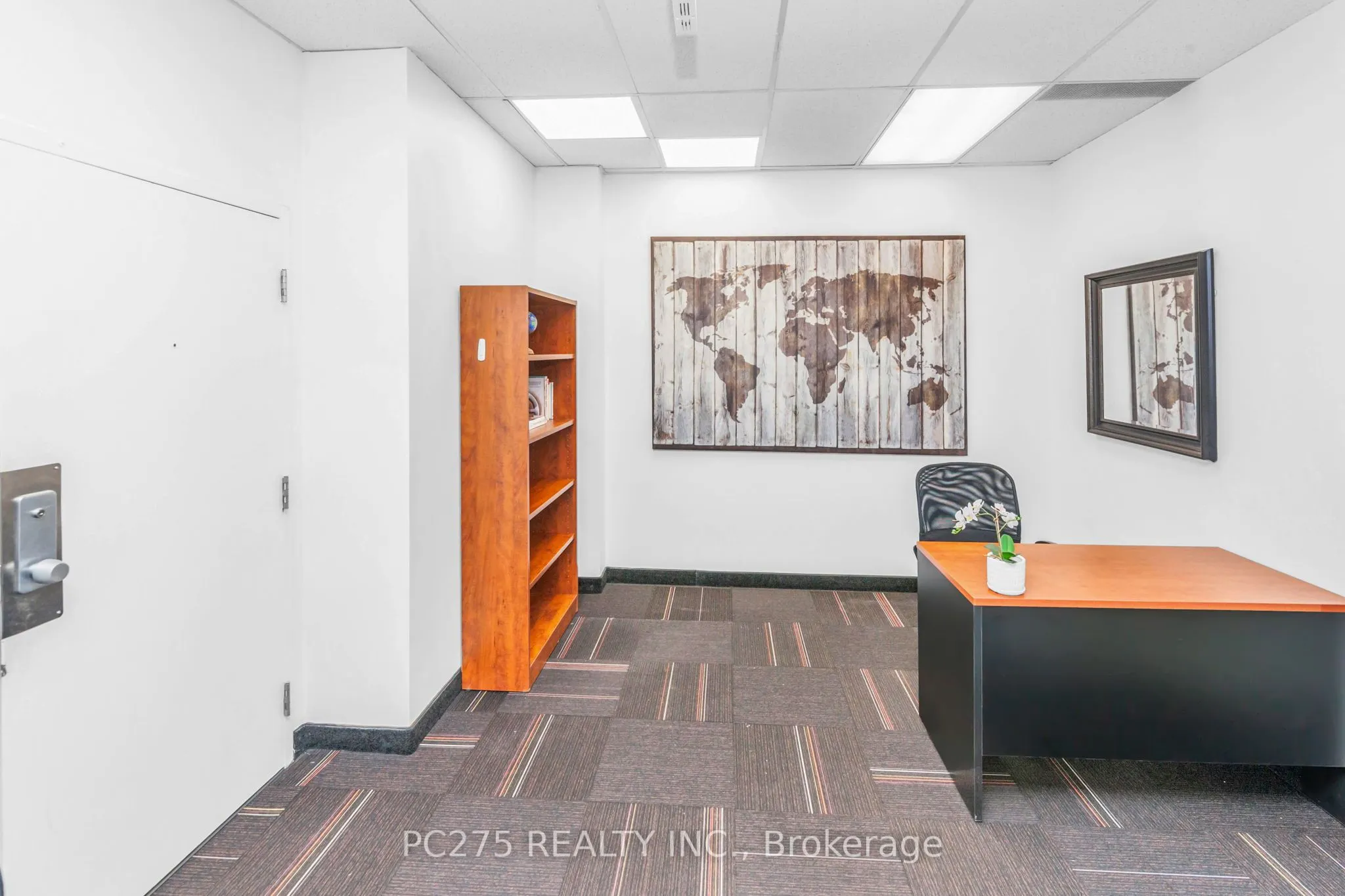 120 Eglinton Avenue E, #708