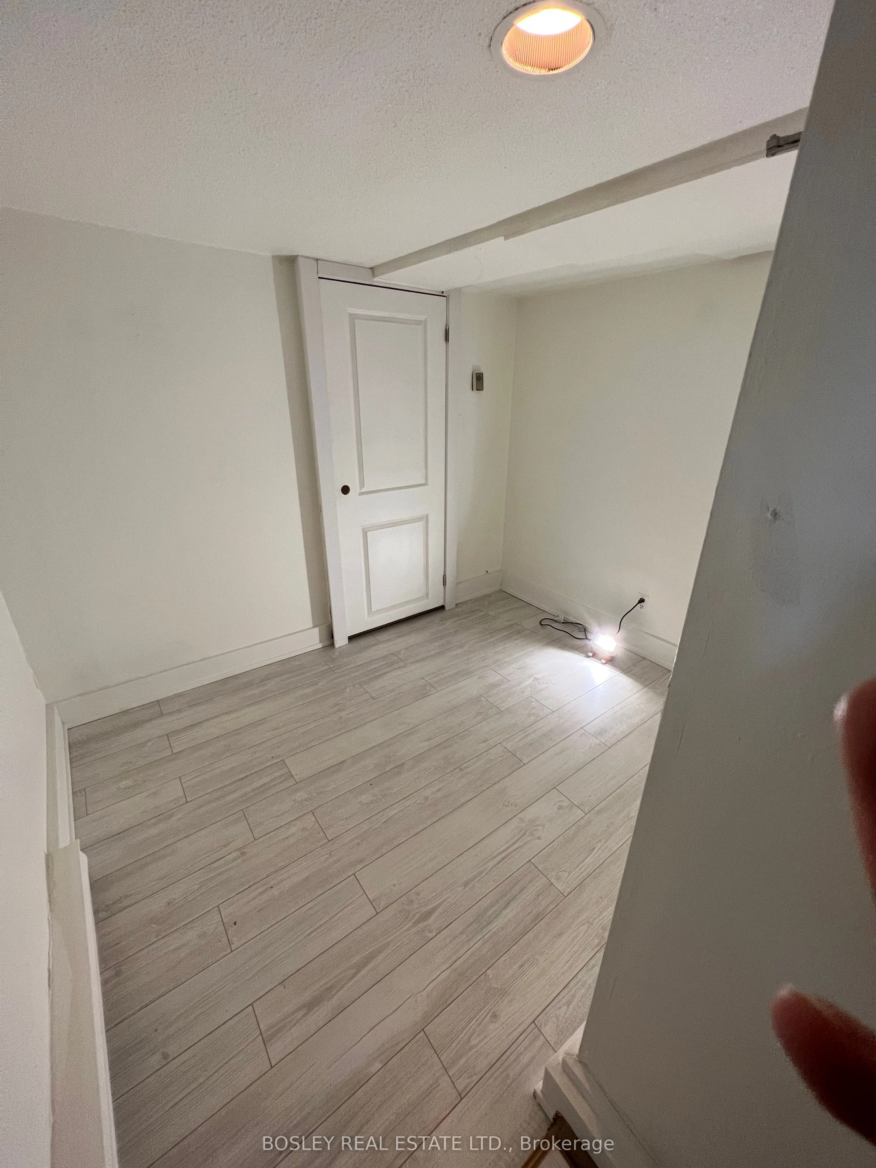 383 Lansdowne Avenue, #Bsmt