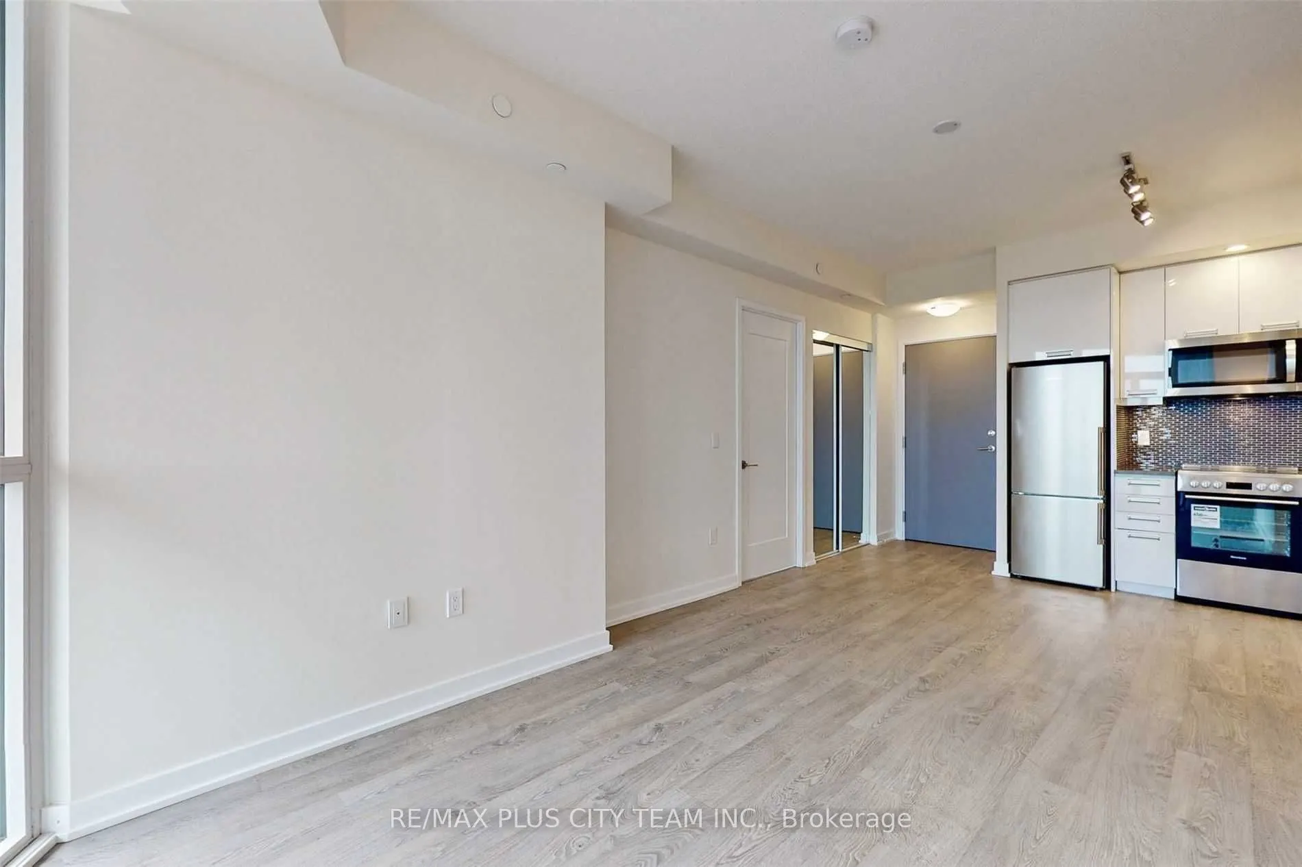 99 John Street, #3908