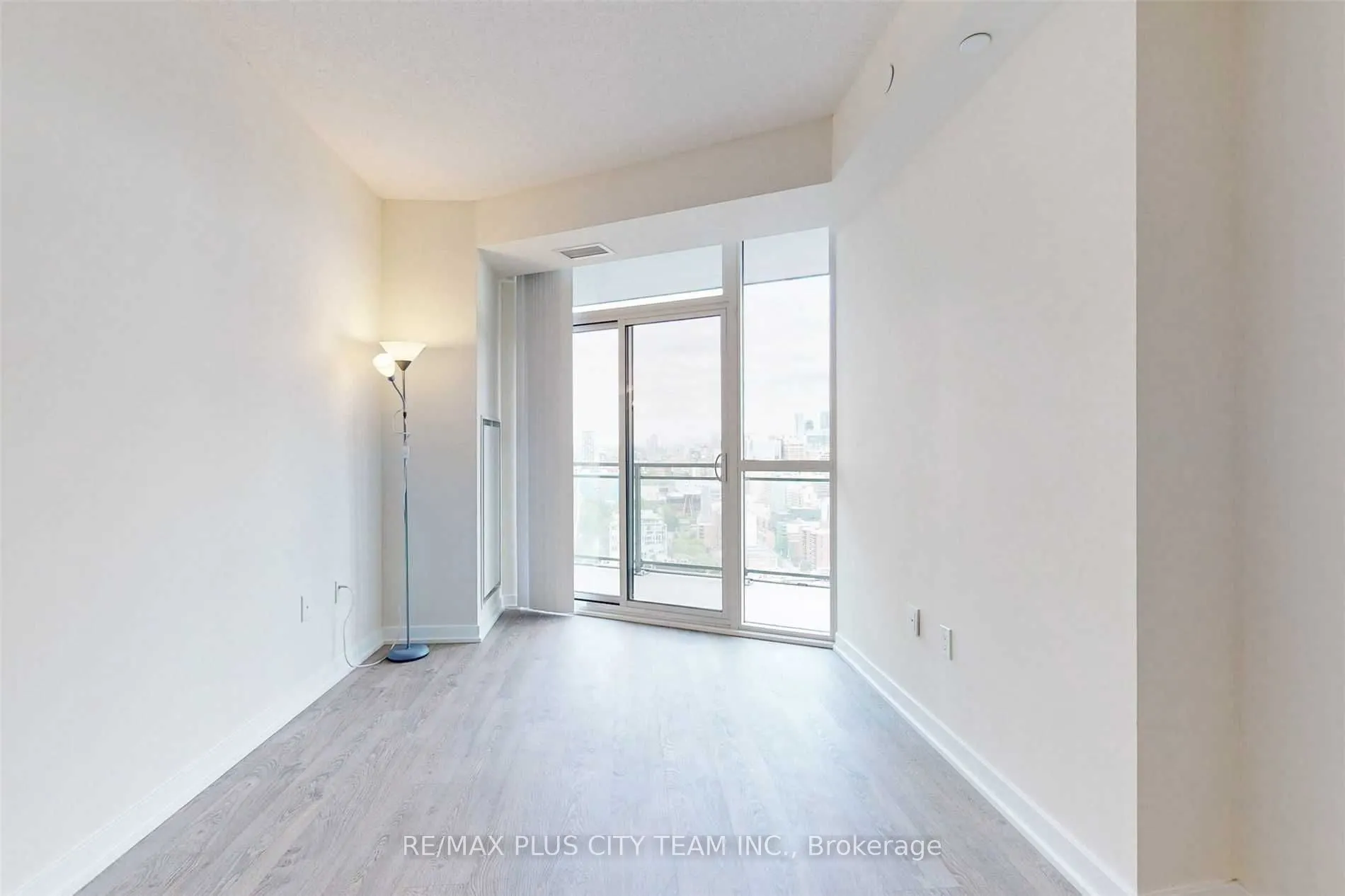 99 John Street, #3908
