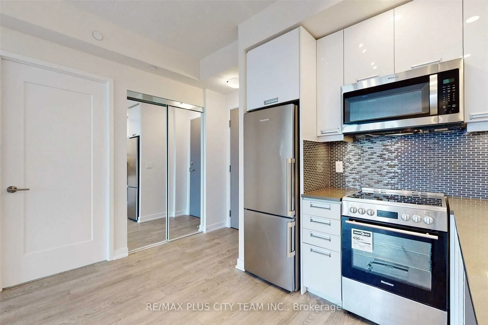 99 John Street, #3908